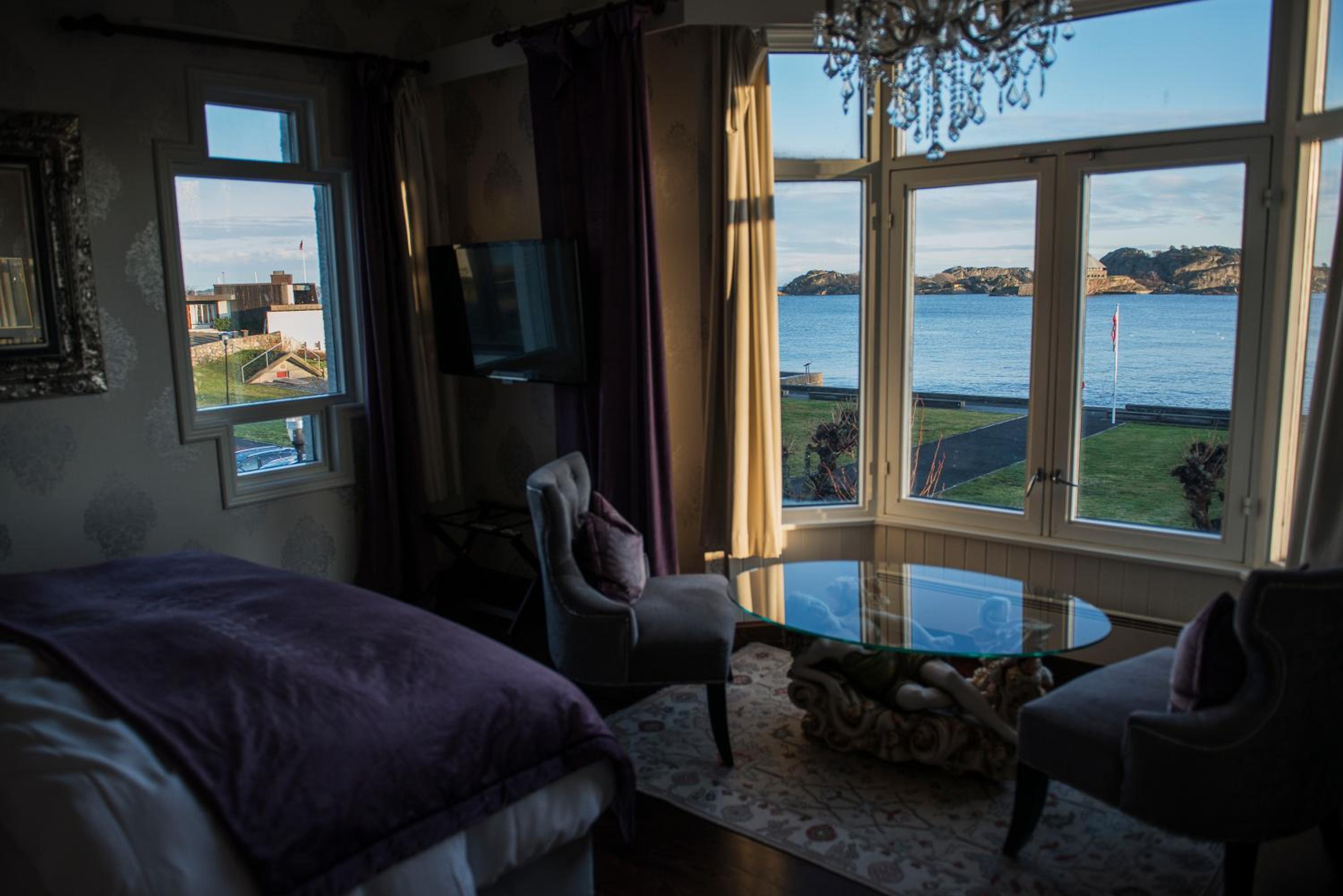 Double Room with Sea View - Photo 4