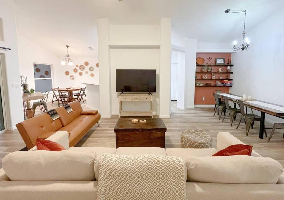 Three-Bedroom House photo 1