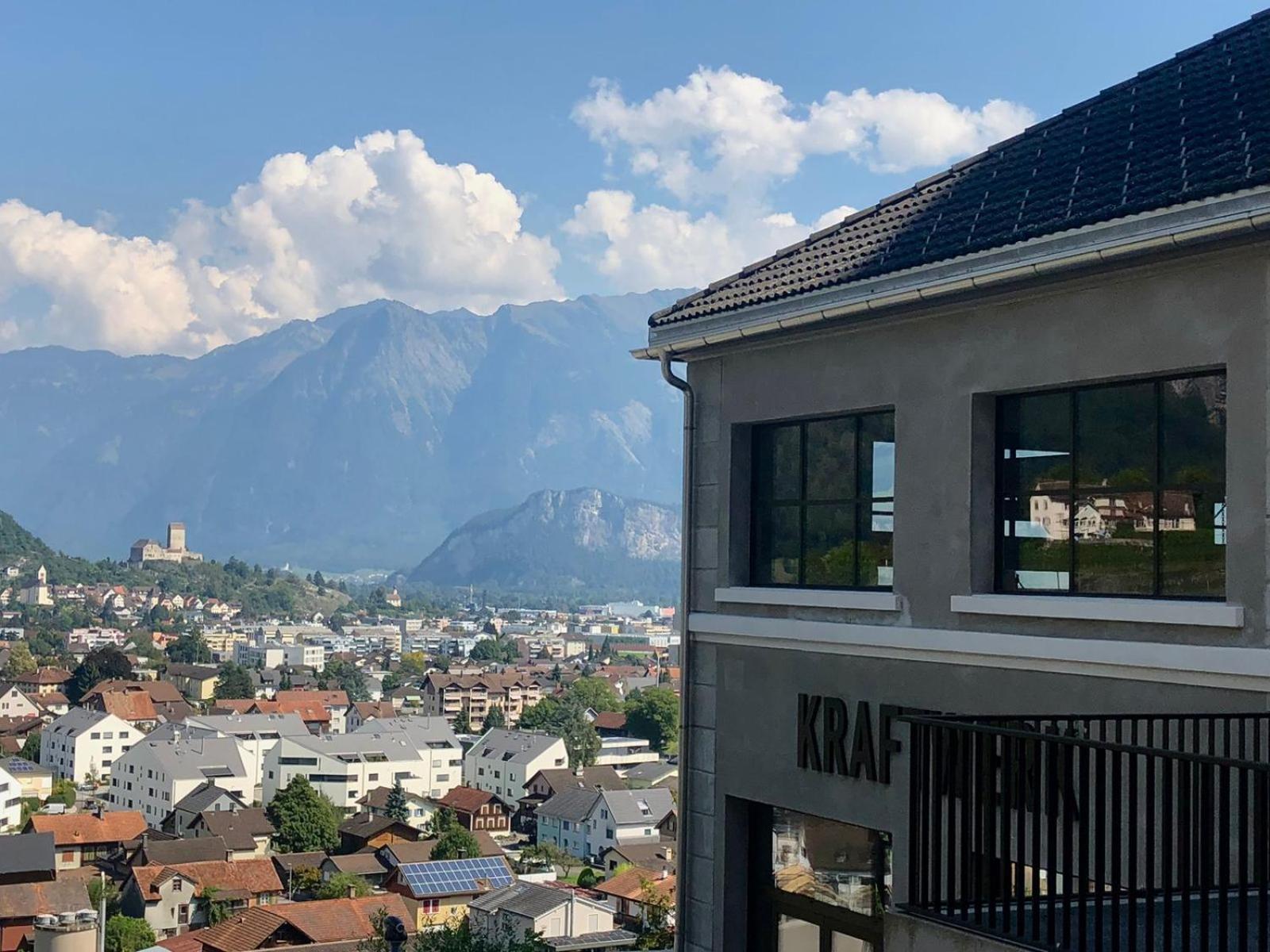 One-Bedroom Apartment with Balcony photo 2
