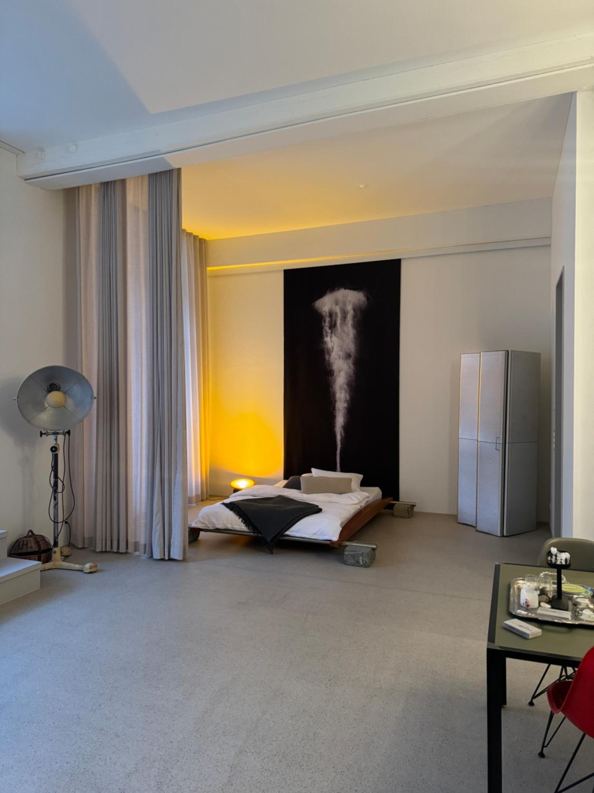 One-Bedroom Apartment with Balcony photo 3