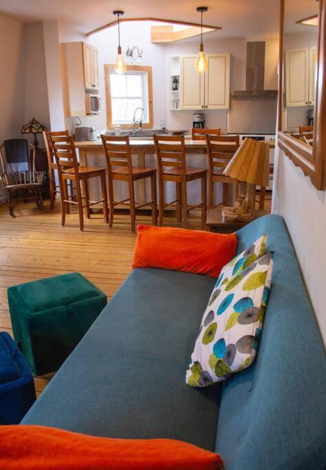 Two-Bedroom Apartment with Mountain View photo 1