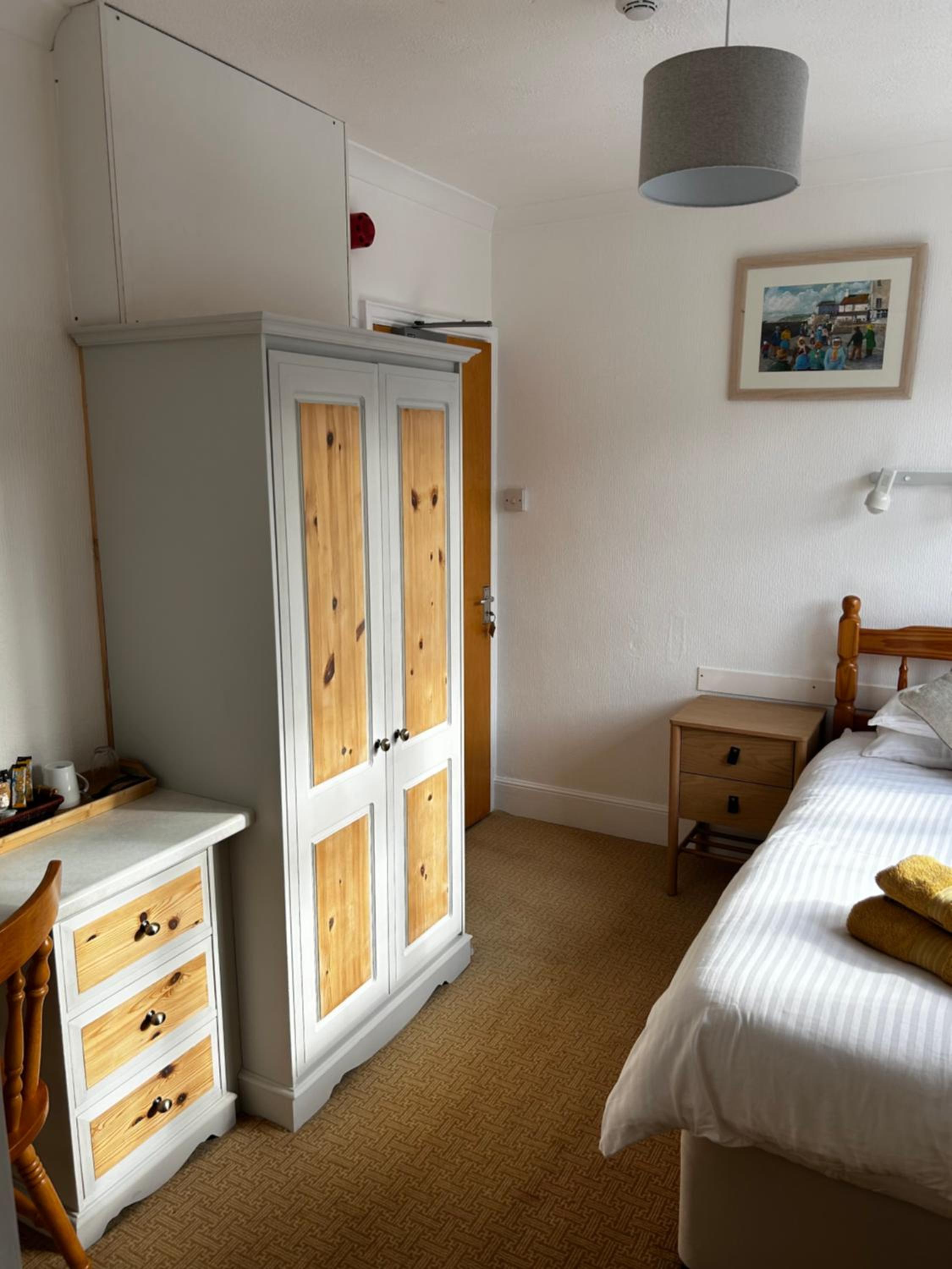 Single Room photo 2