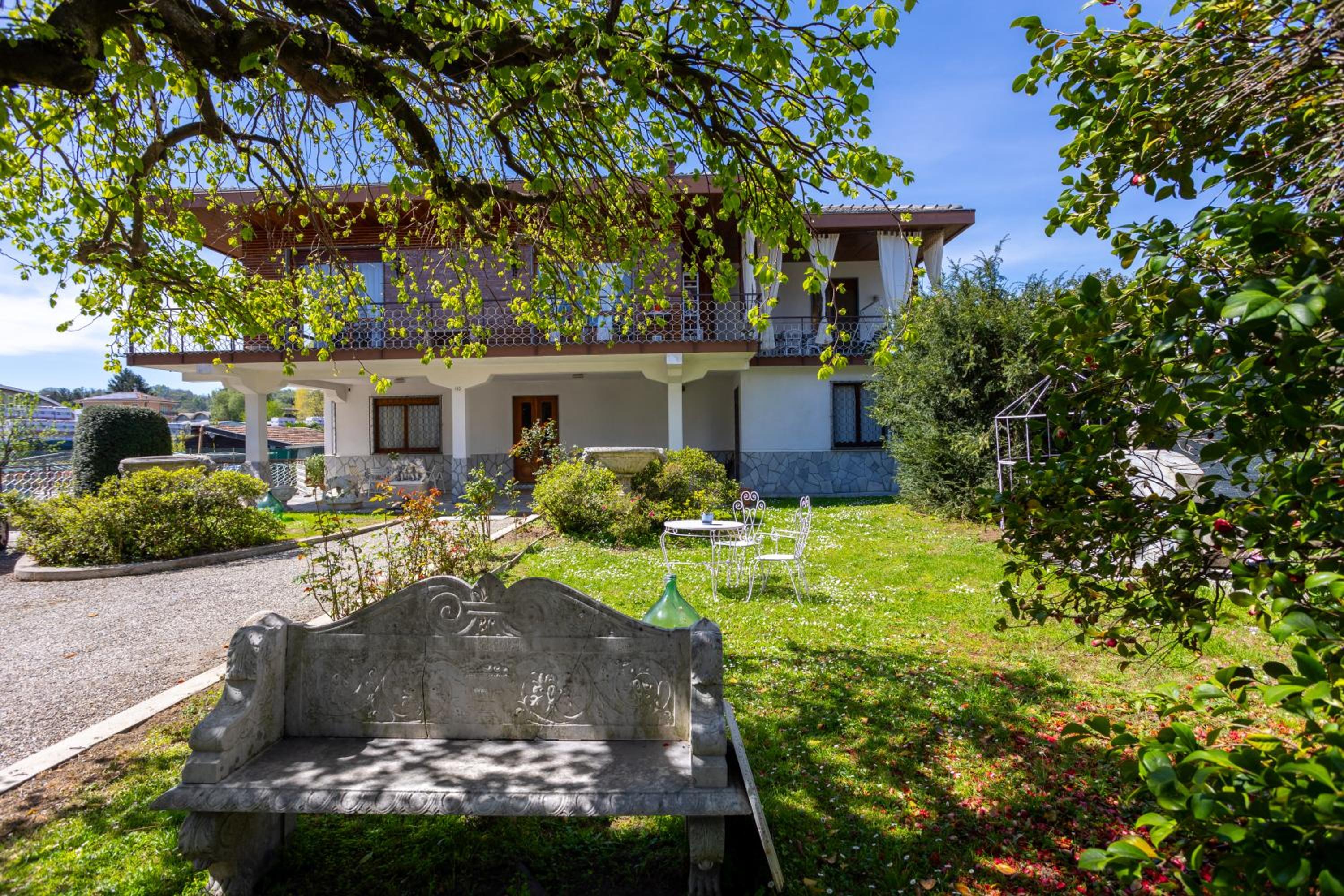 Three-Bedroom Villa photo 2