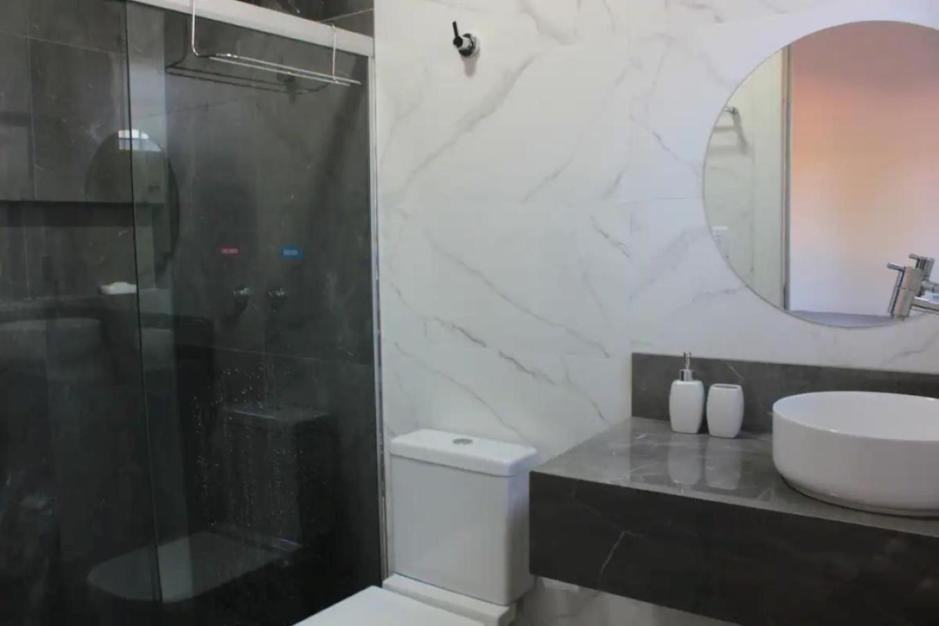 Queen Suite photo 2