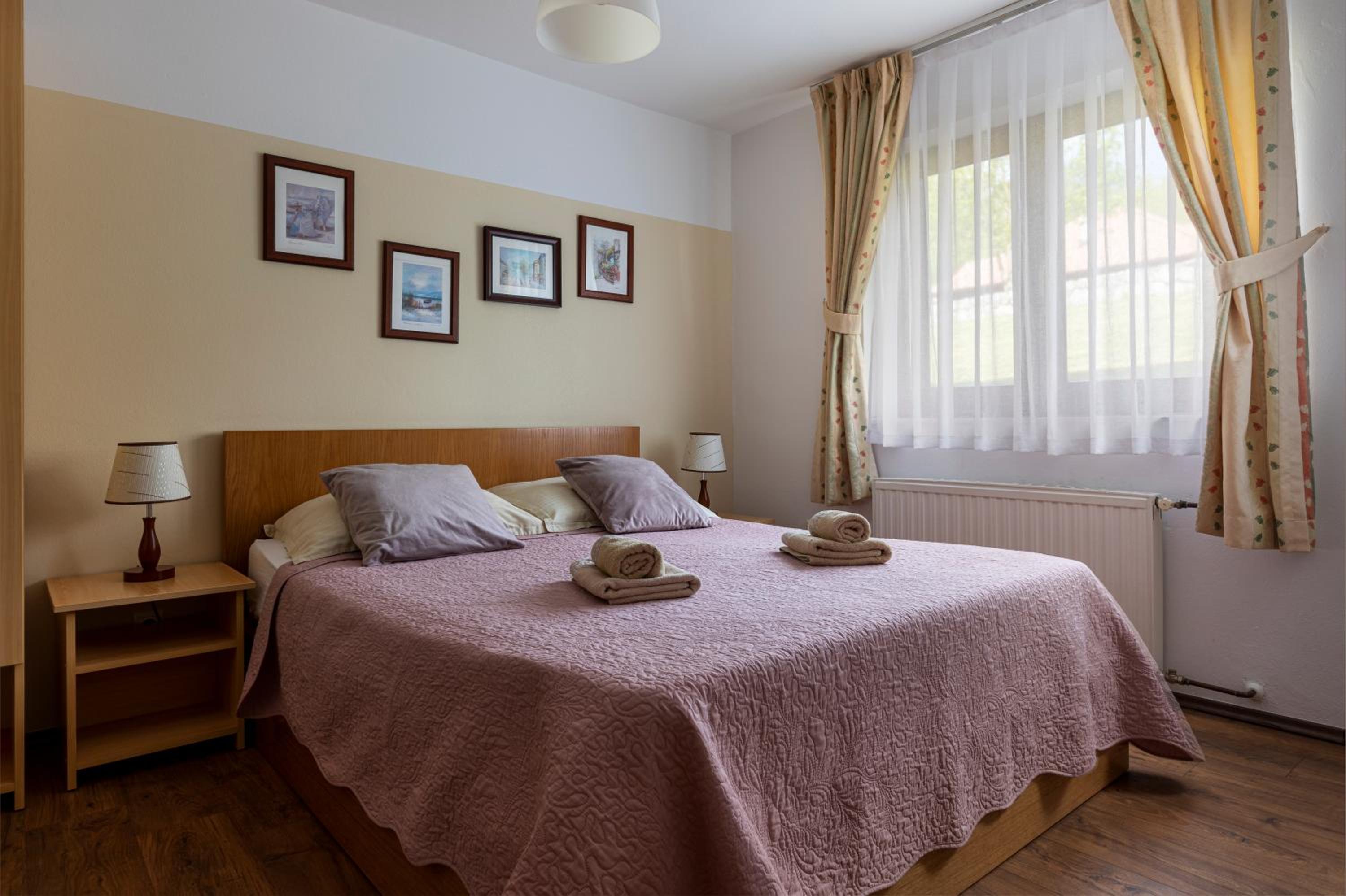 Double or Twin Room - Photo 6