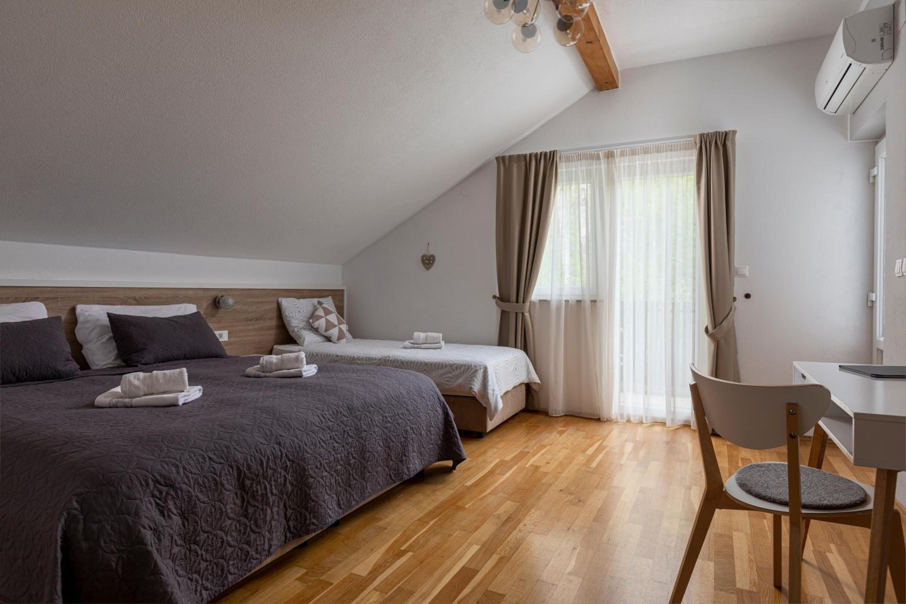 Superior Triple Room - Photo 4