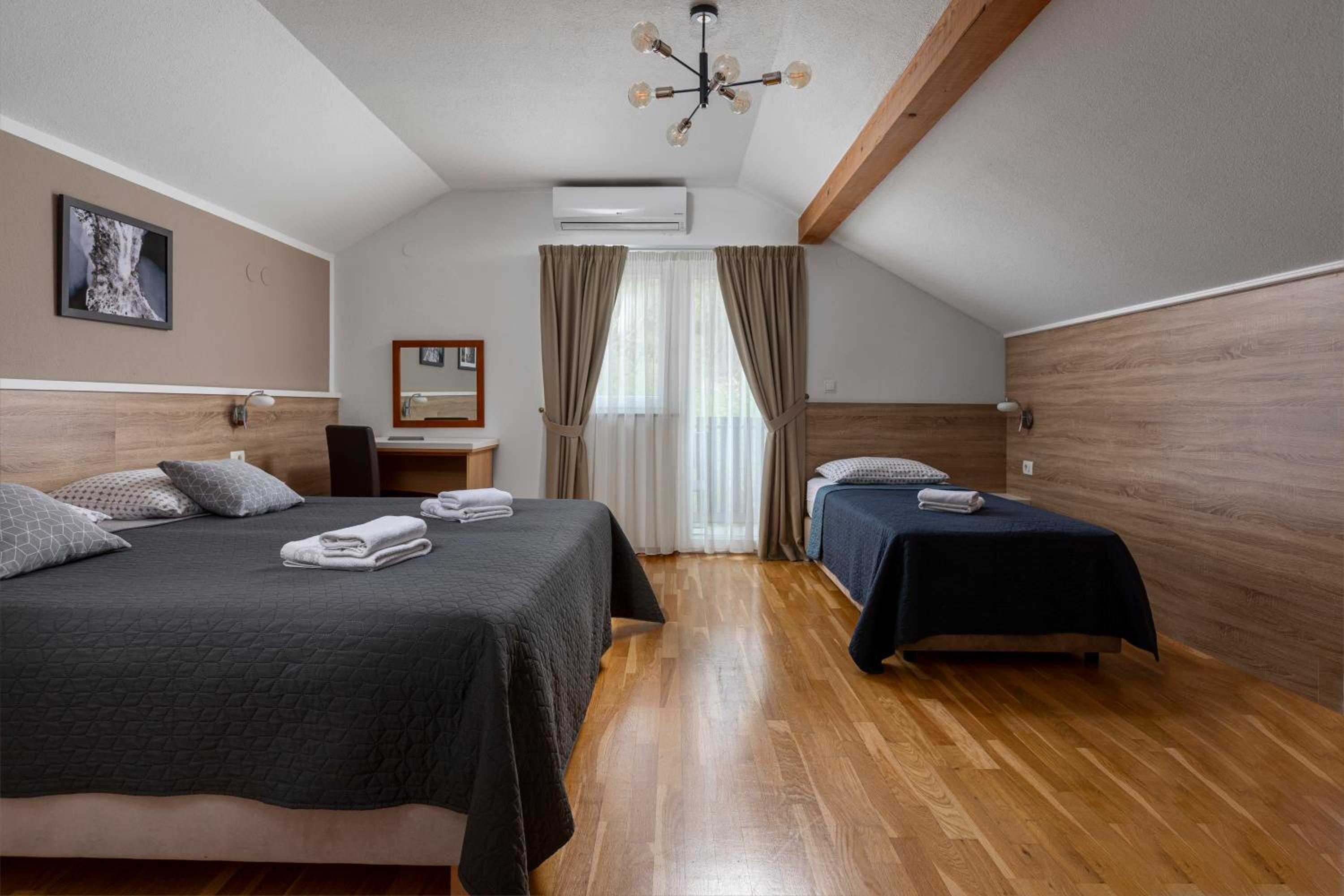Superior Triple Room - Photo 5