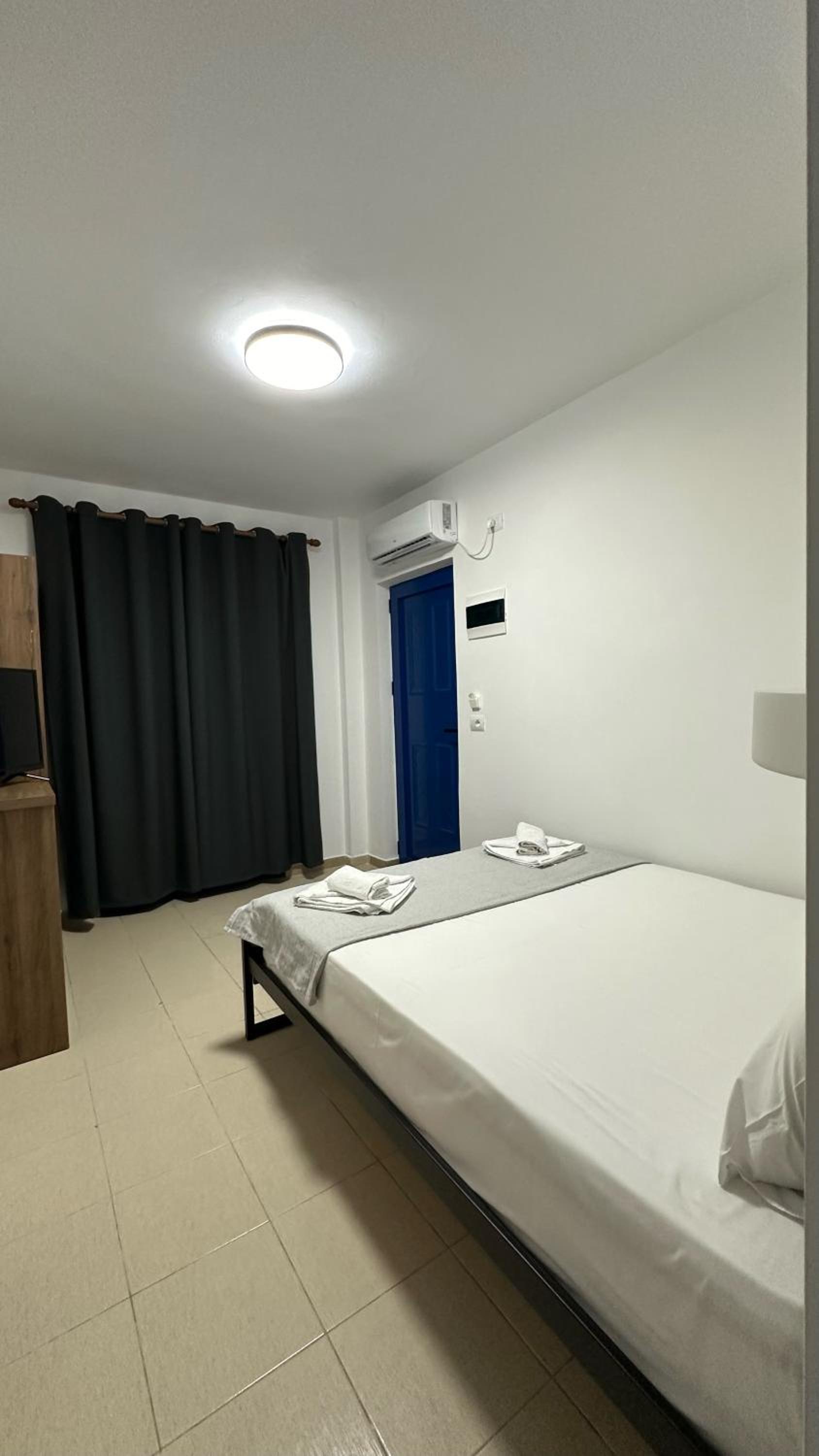 Economy Double Room photo 1
