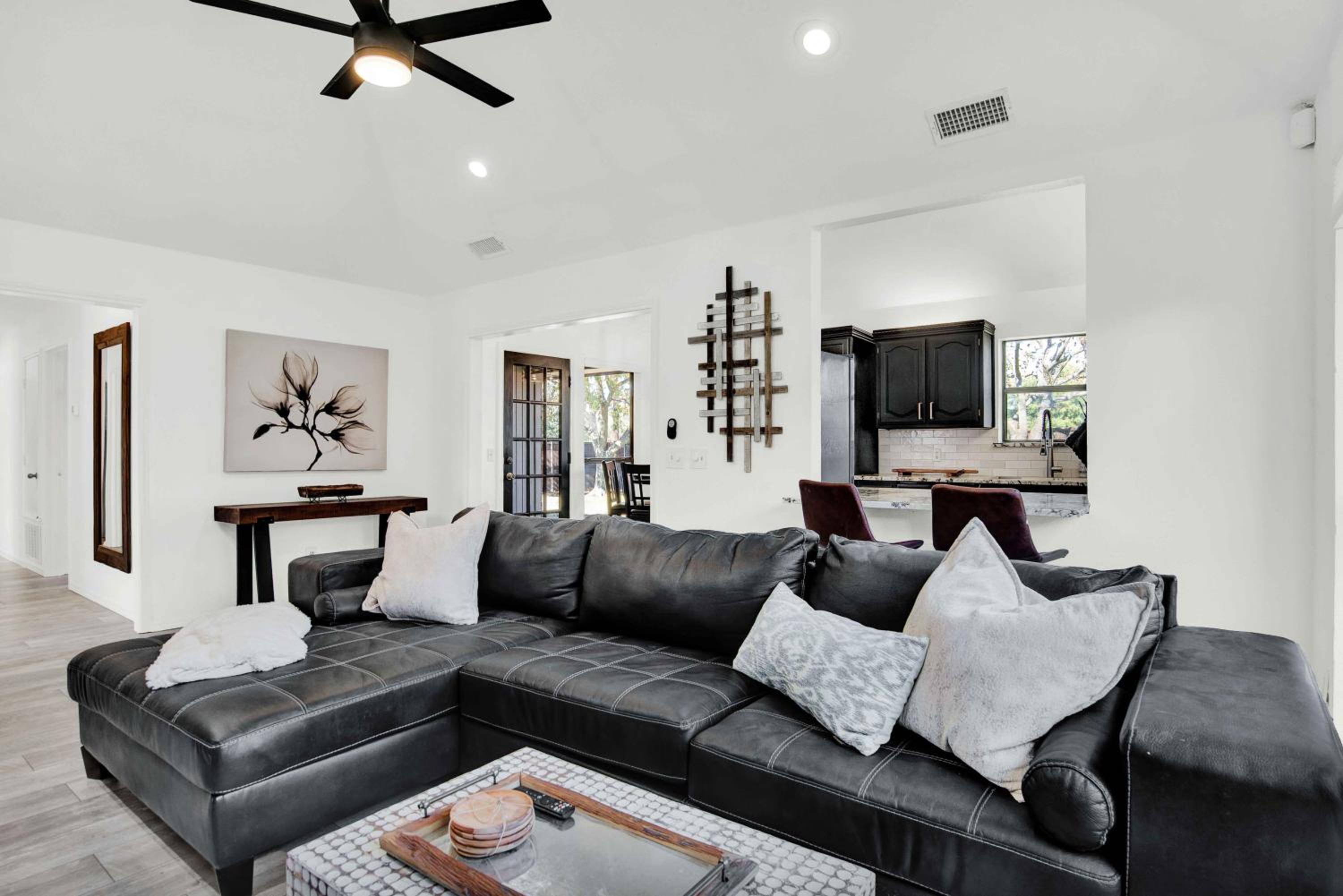 Three-Bedroom Villa photo 1
