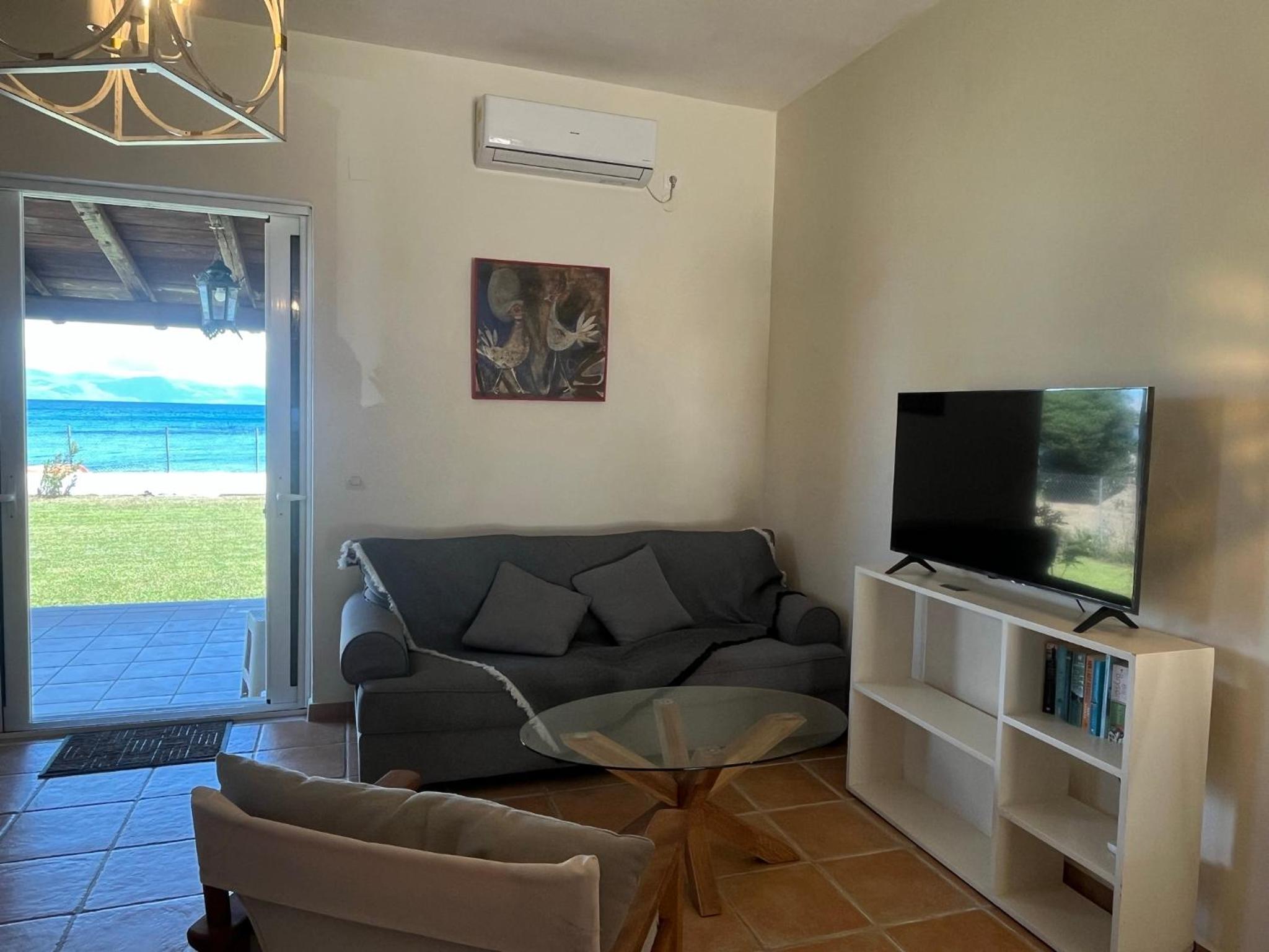 Three-Bedroom Villa photo 3