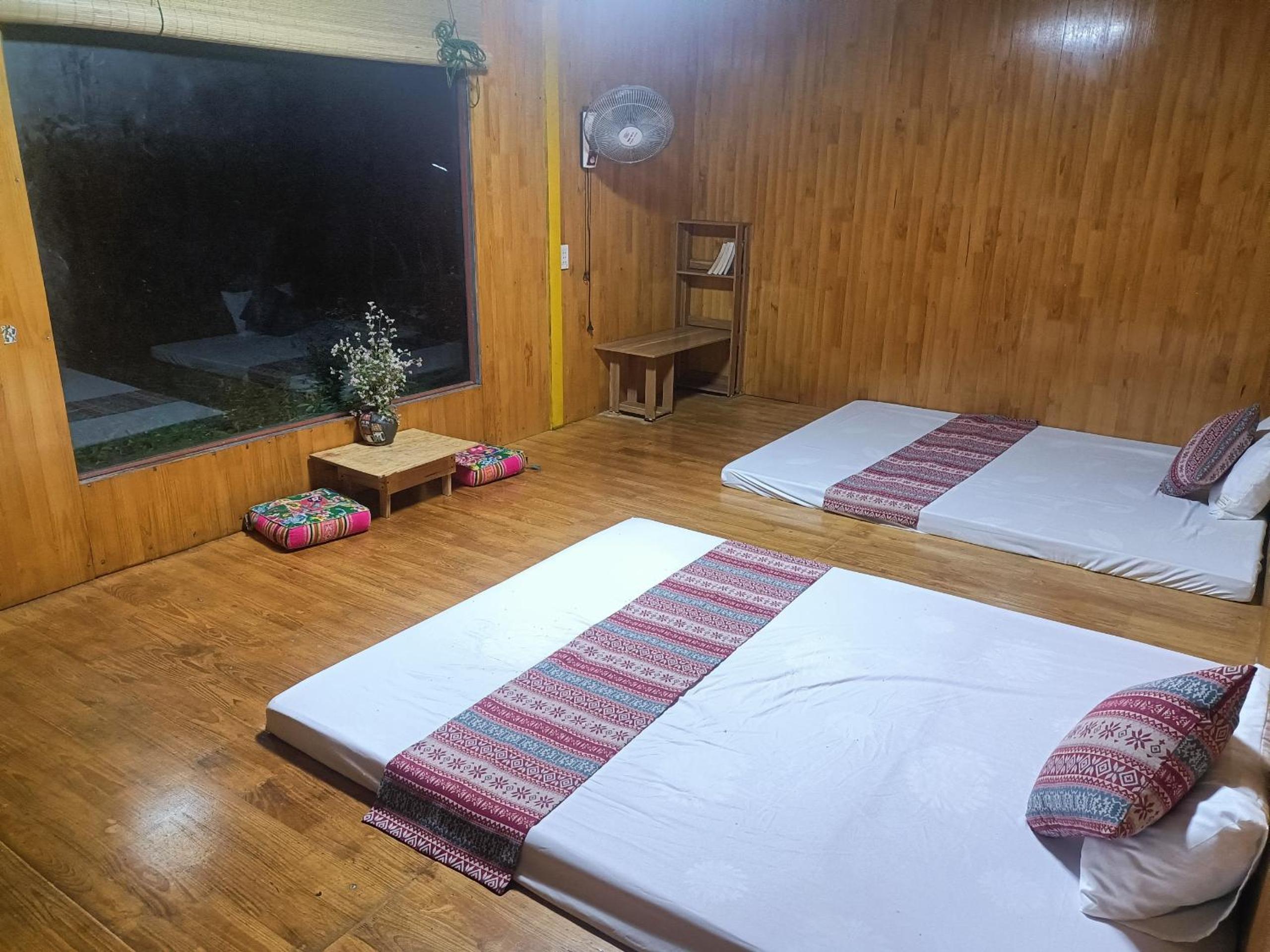 King Room with Mountain View photo 2