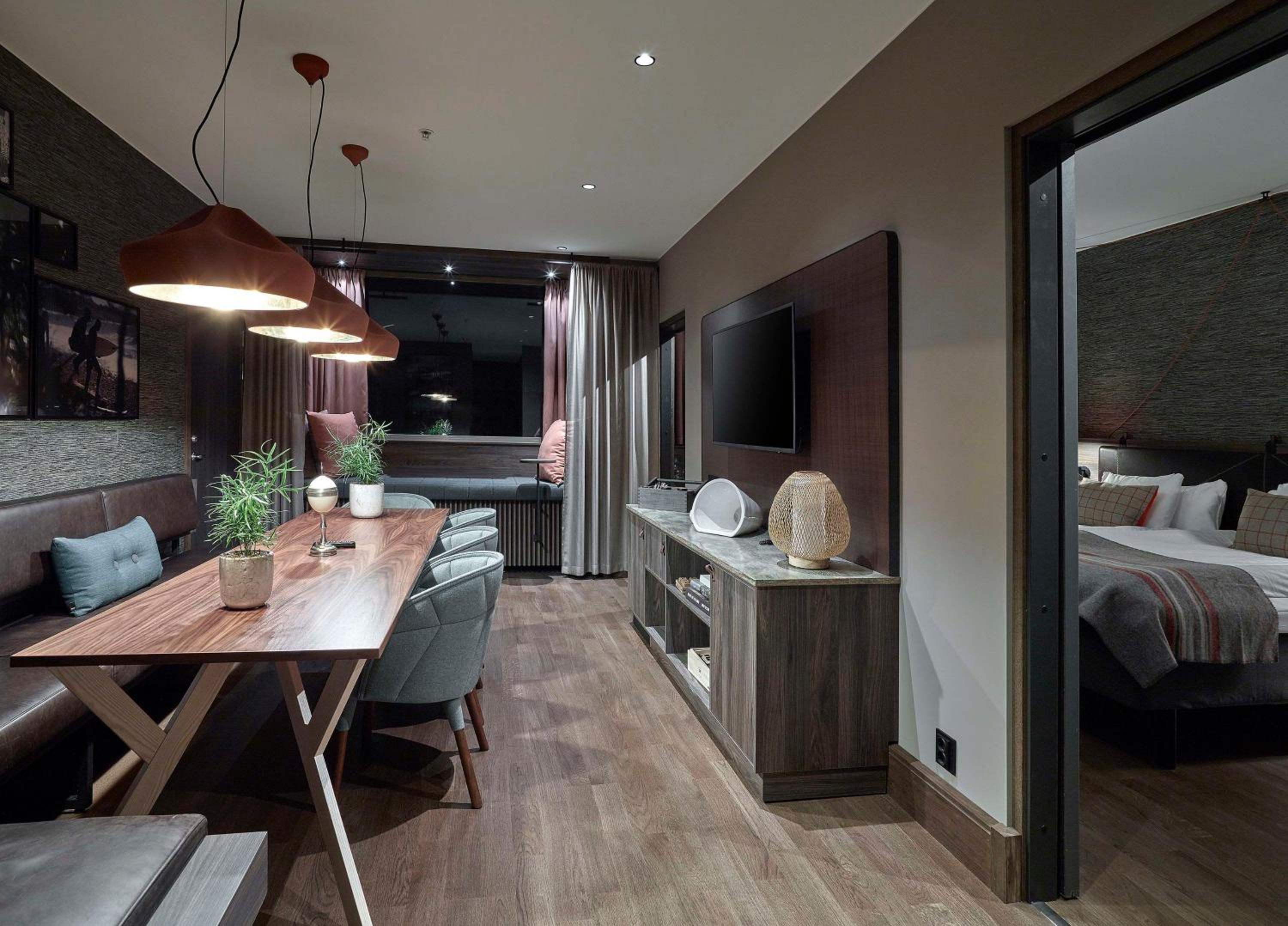 Master King Suite with City View