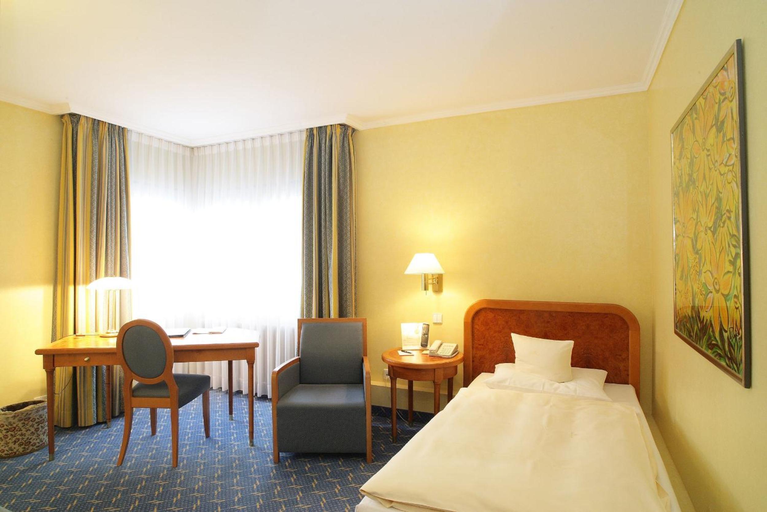 Single Room photo 2