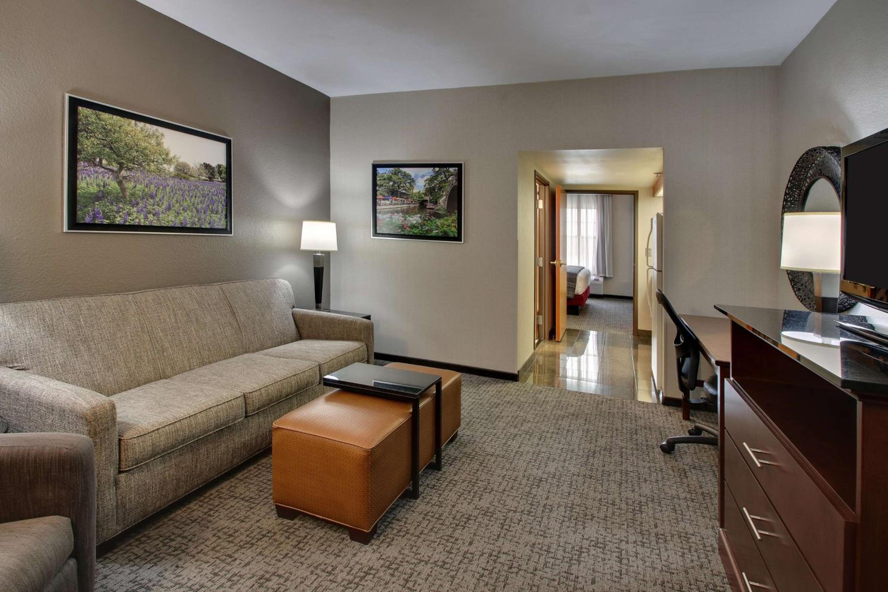 Superior King Suite - Photo 1