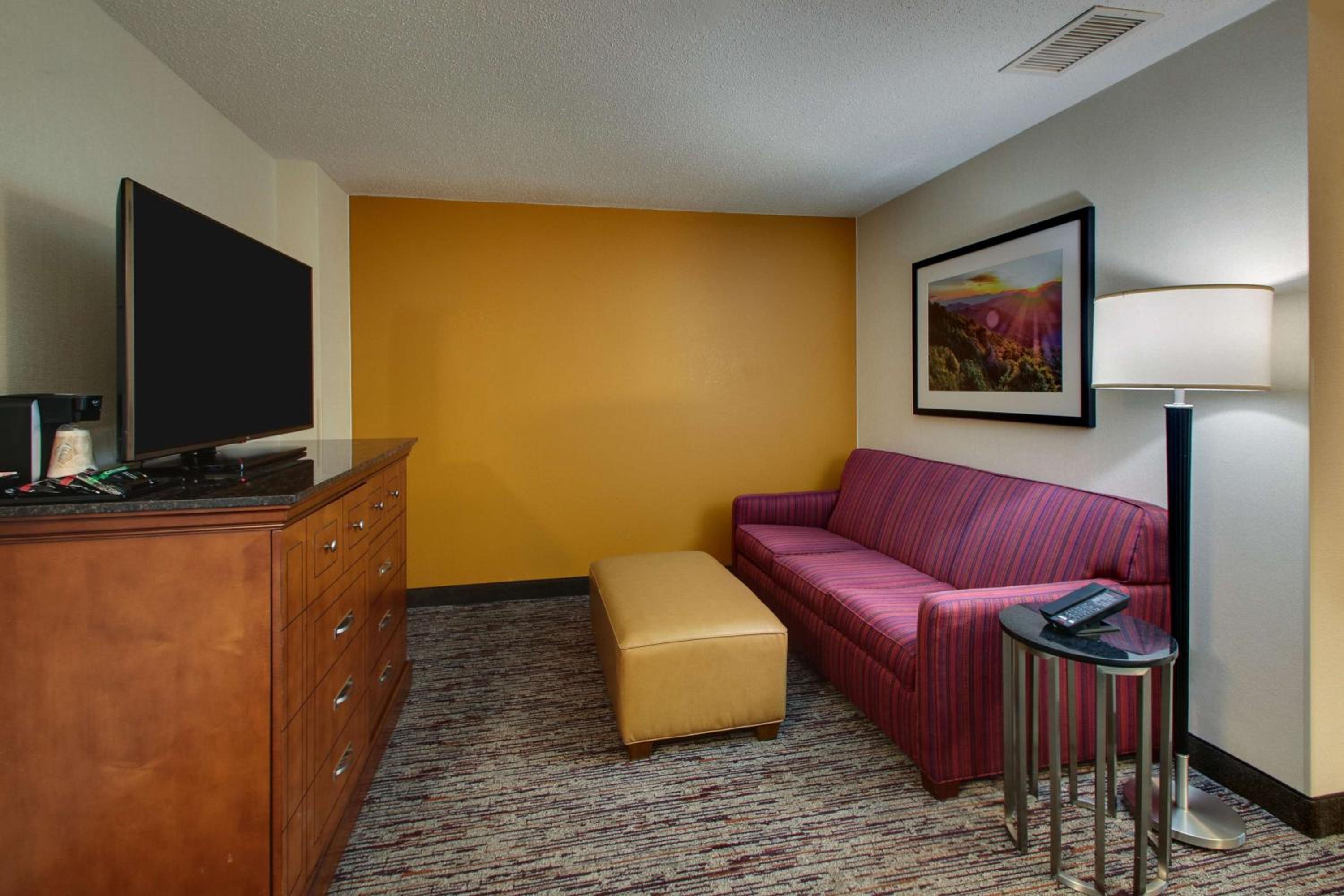 Superior King Room with Sofa Bed photo 1