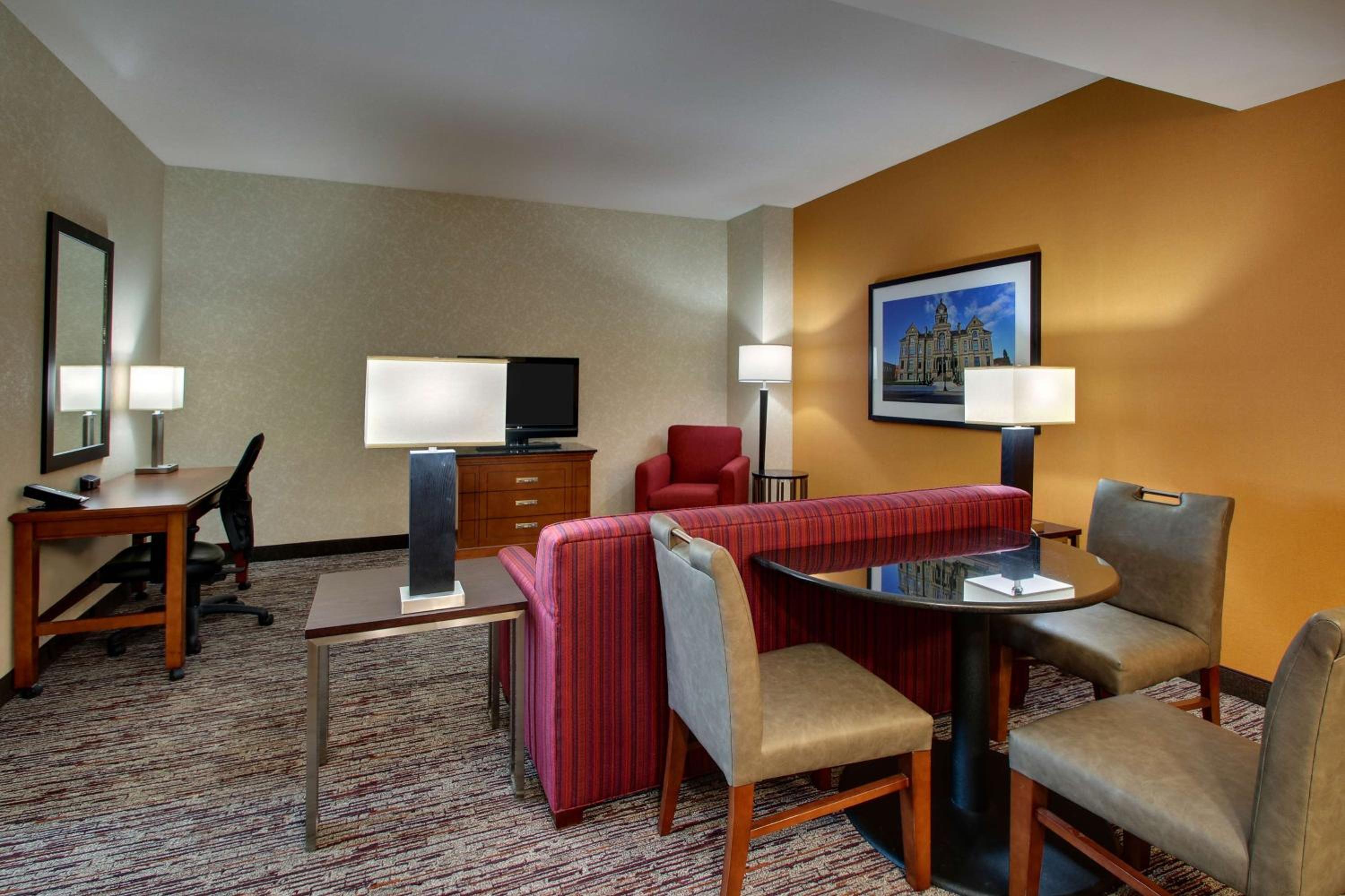Spacious Queen Suite with 2 Queen Beds