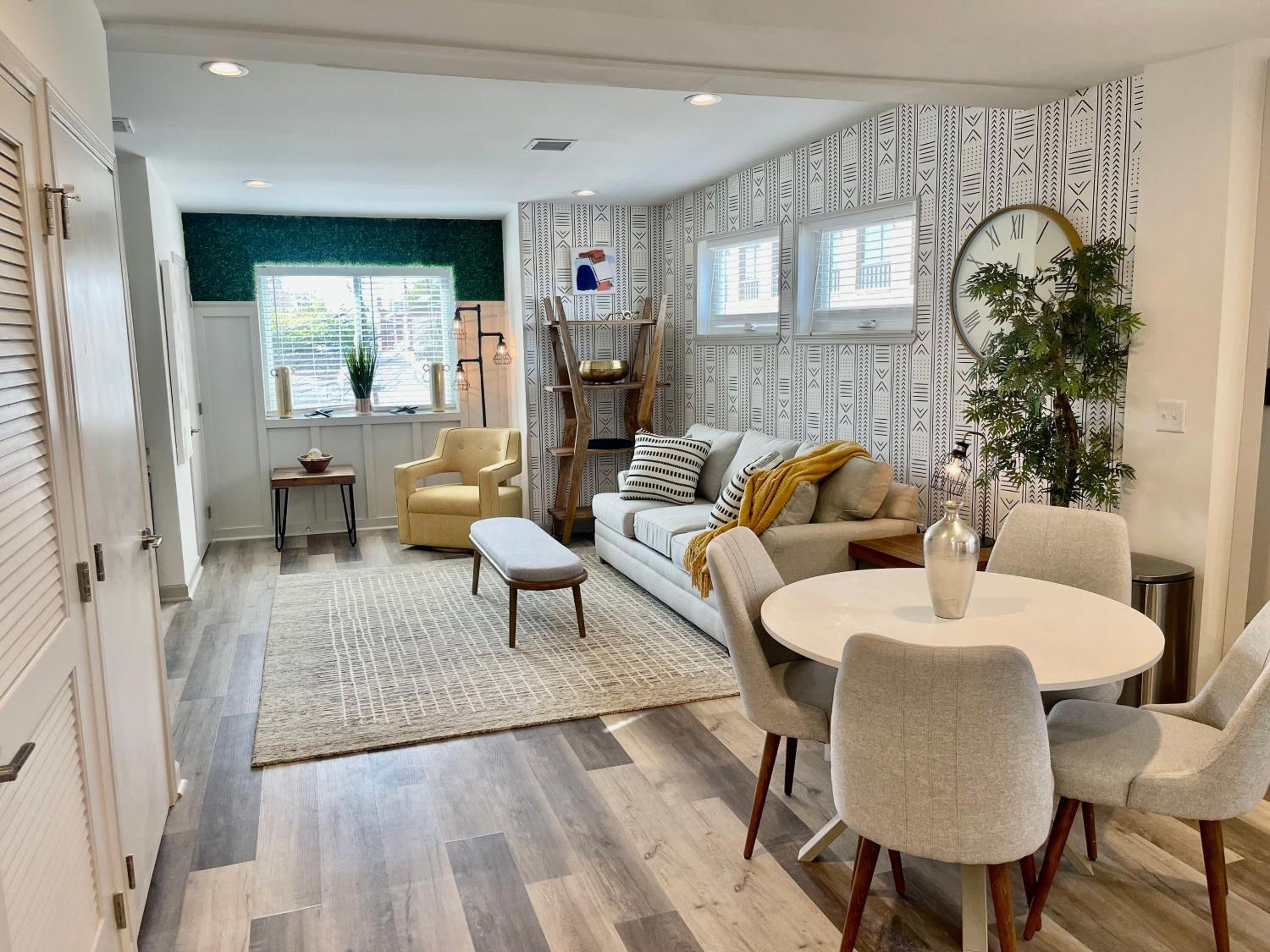 Classic One-Bedroom Apartment with King Bed