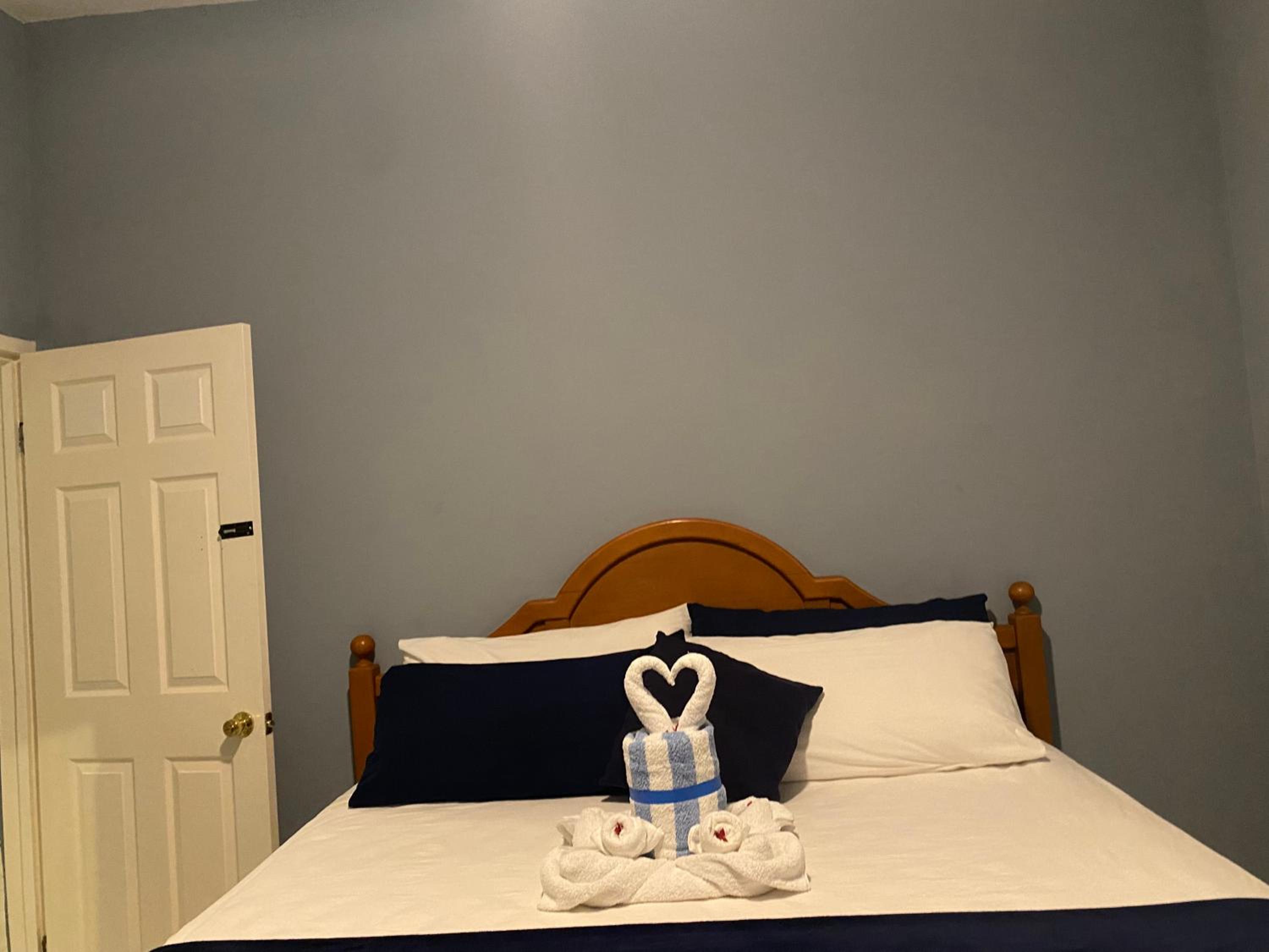 Family Room with Private Bathroom photo 2