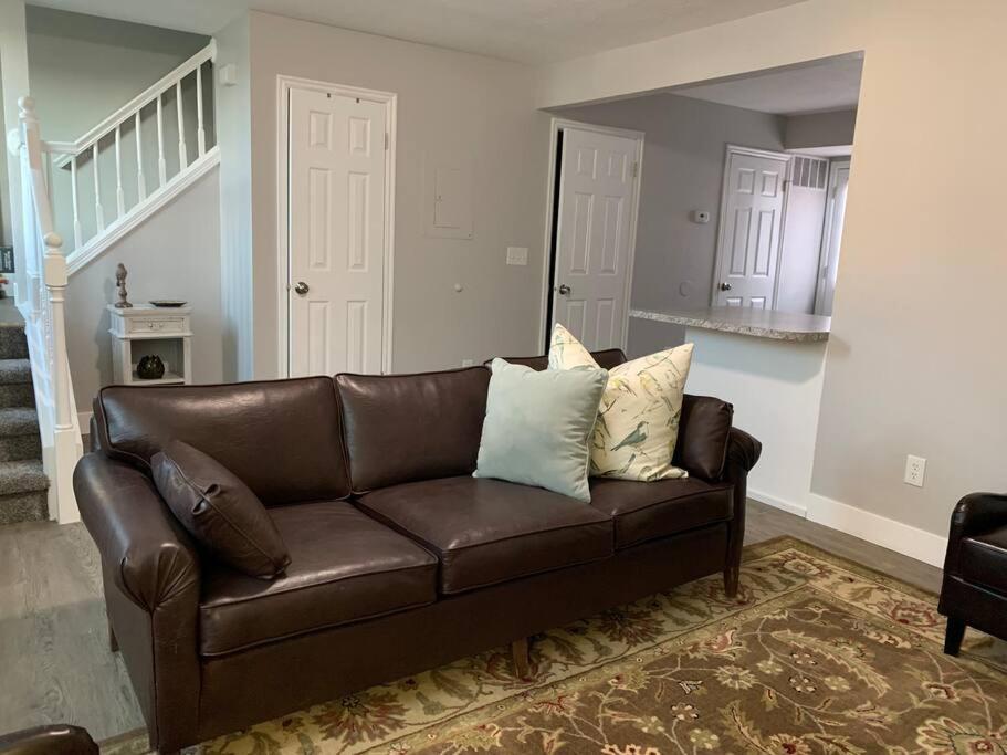 Three-Bedroom Apartment photo 1