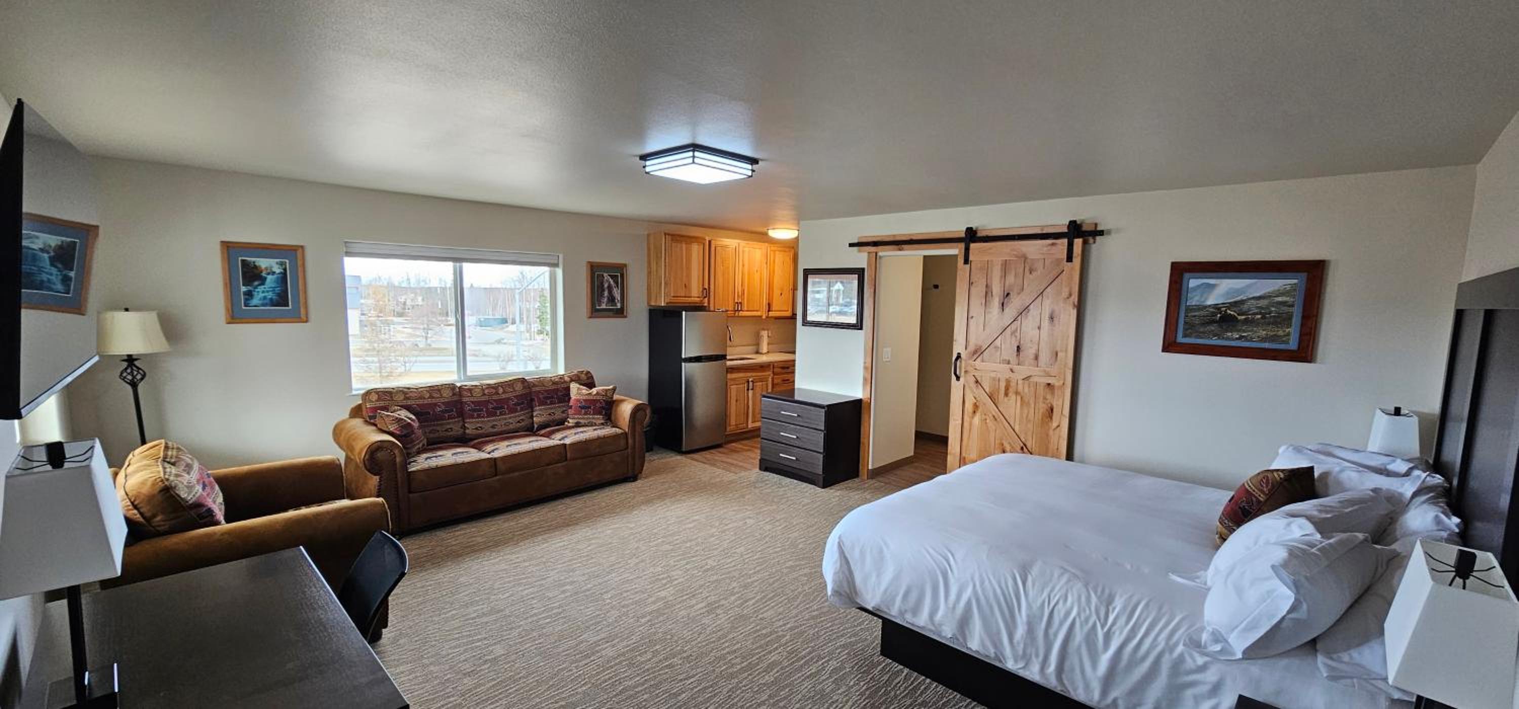 Suite with Mountain View