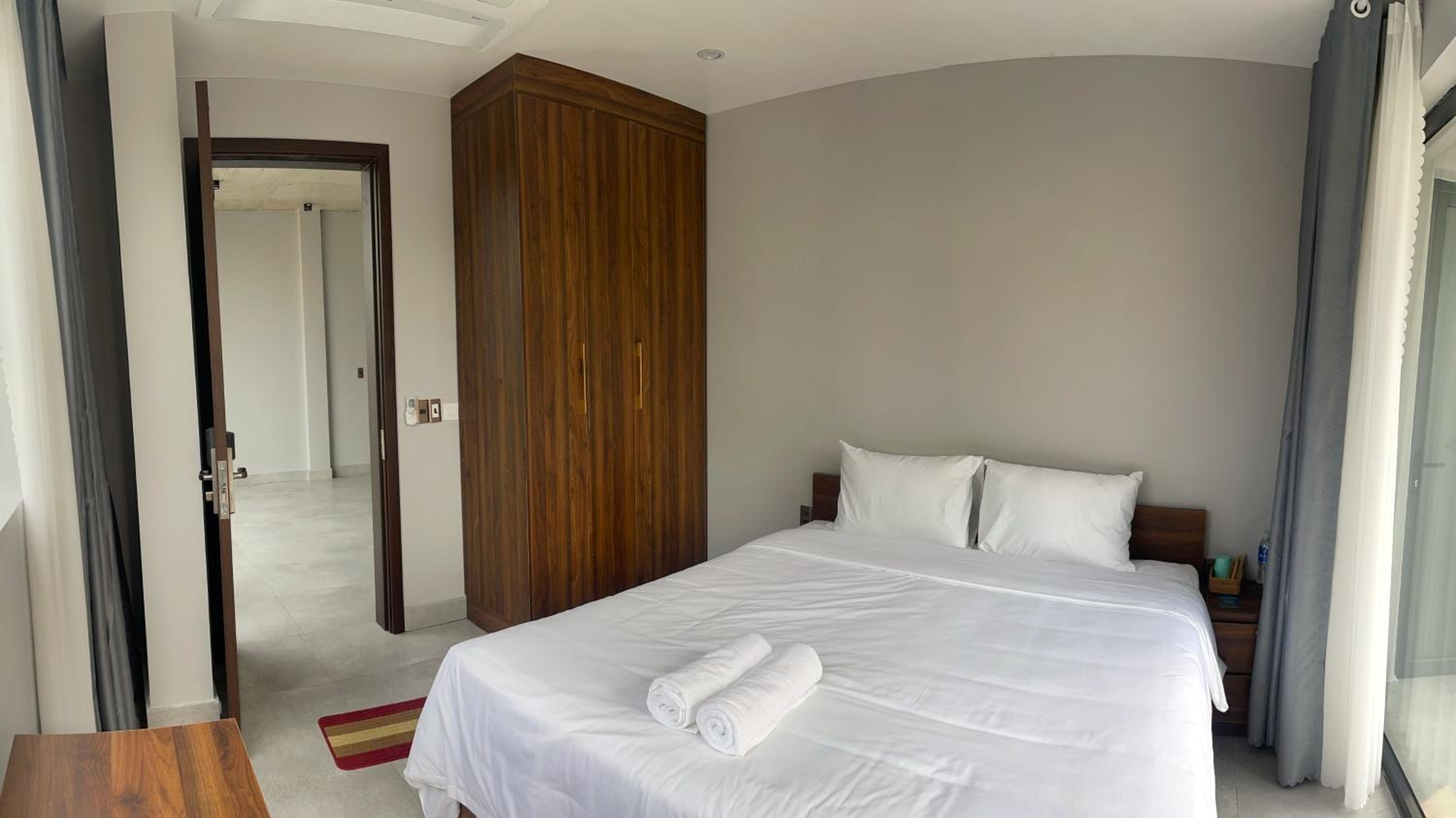 King Room with Mountain View photo 2