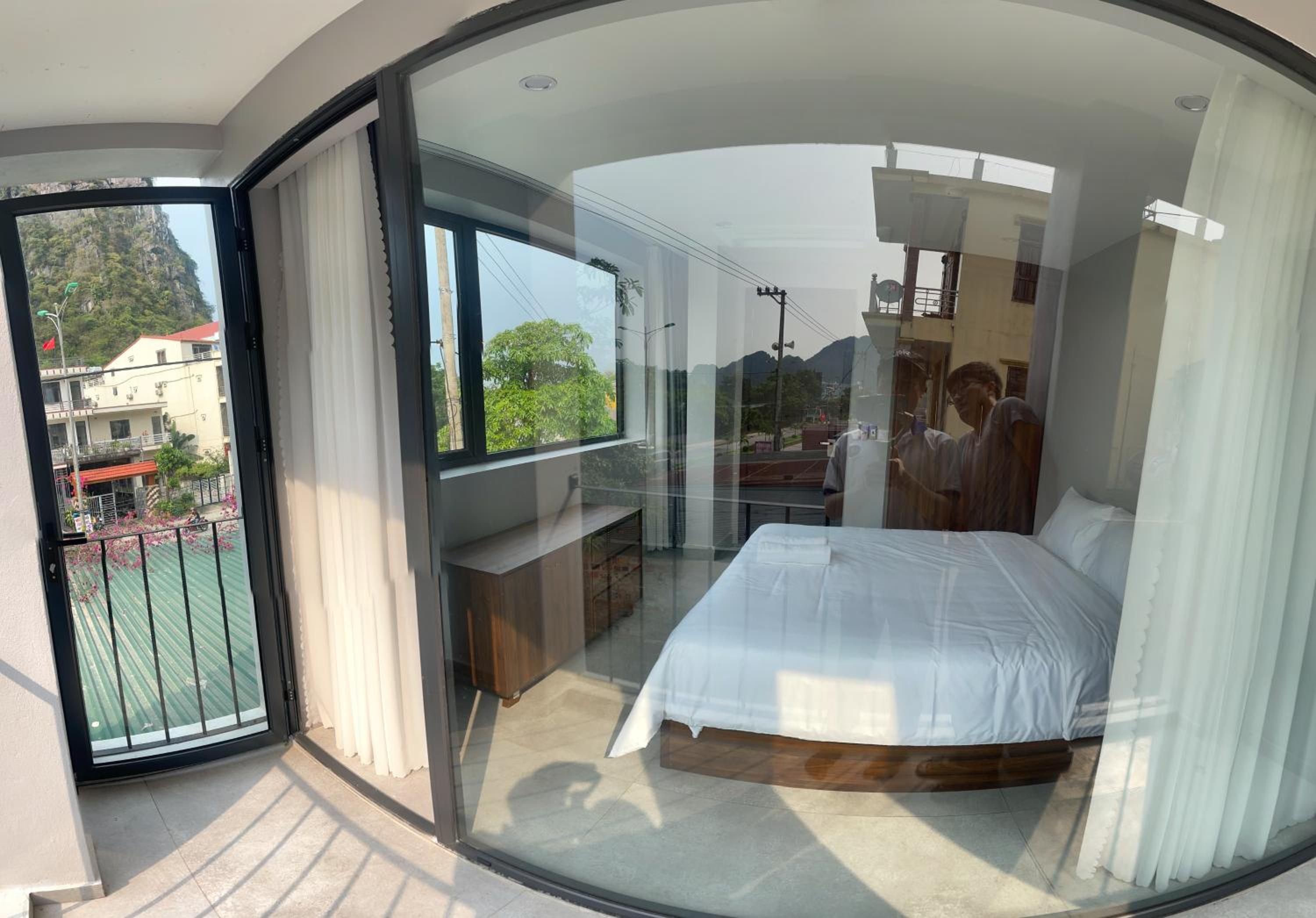 King Room with Mountain View photo 3