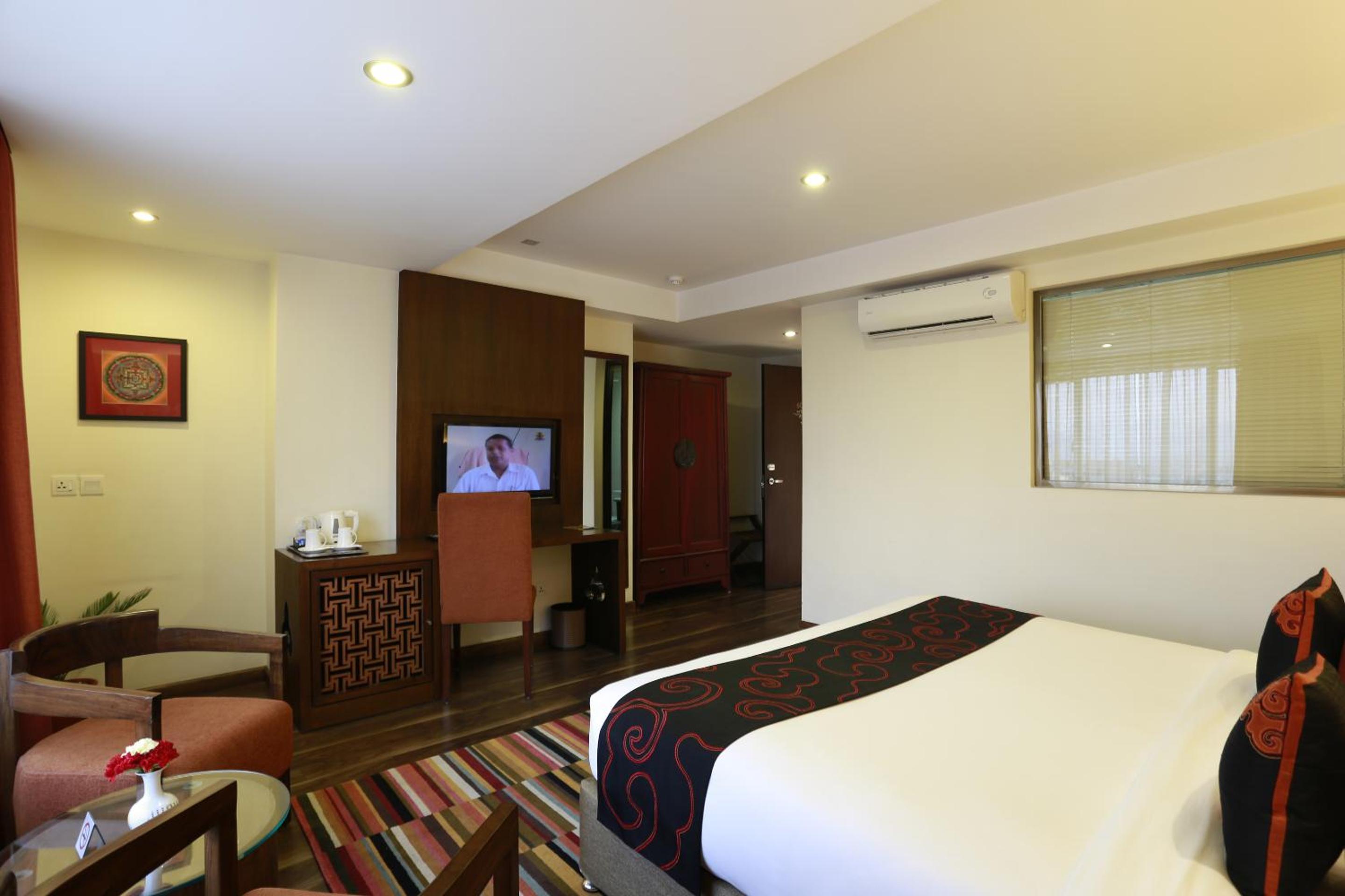 Deluxe Double or Twin Room photo 3