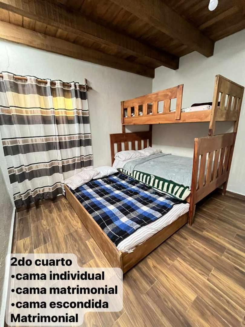 Five-Bedroom House photo 1