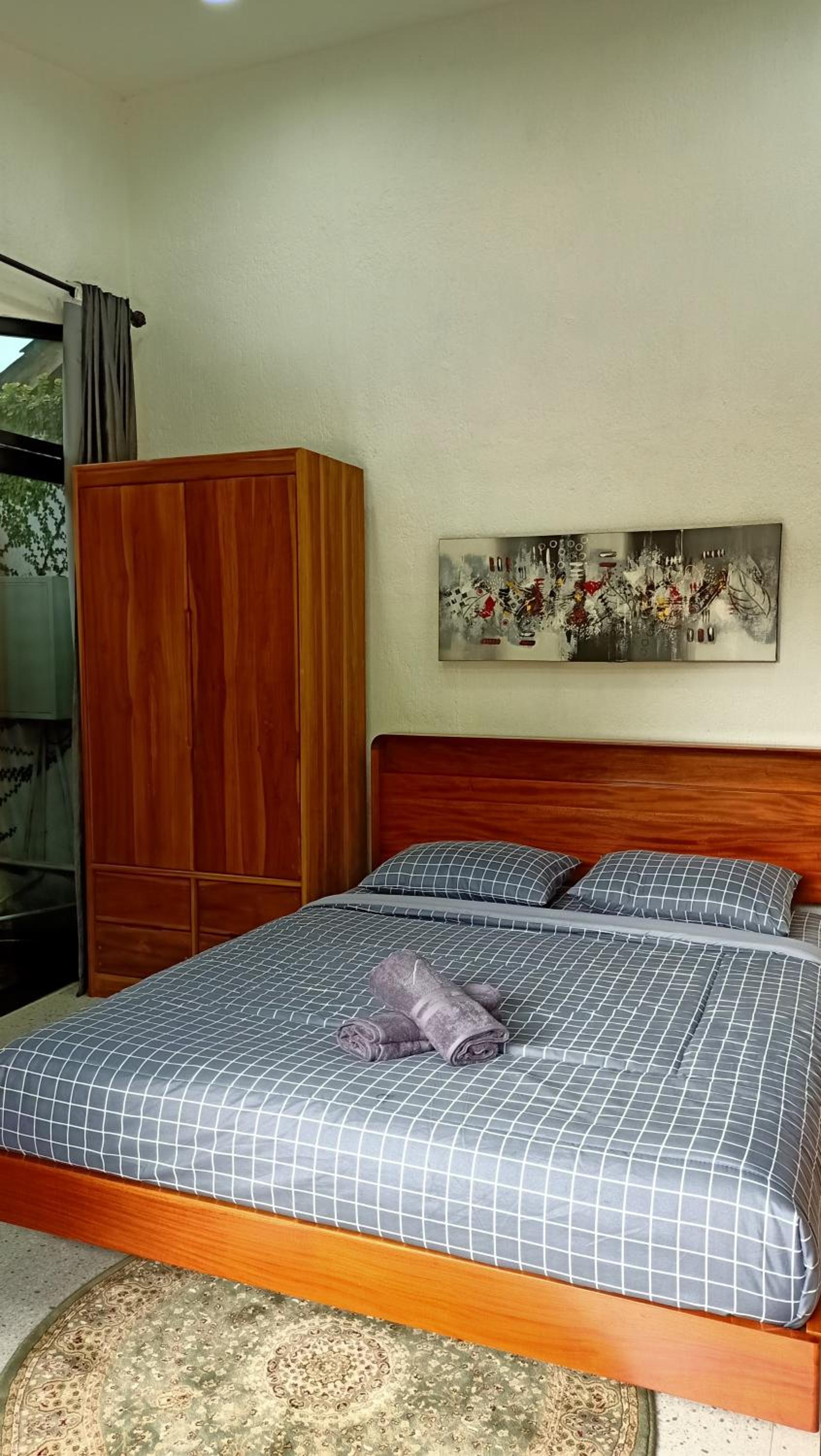 One-Bedroom House photo 1