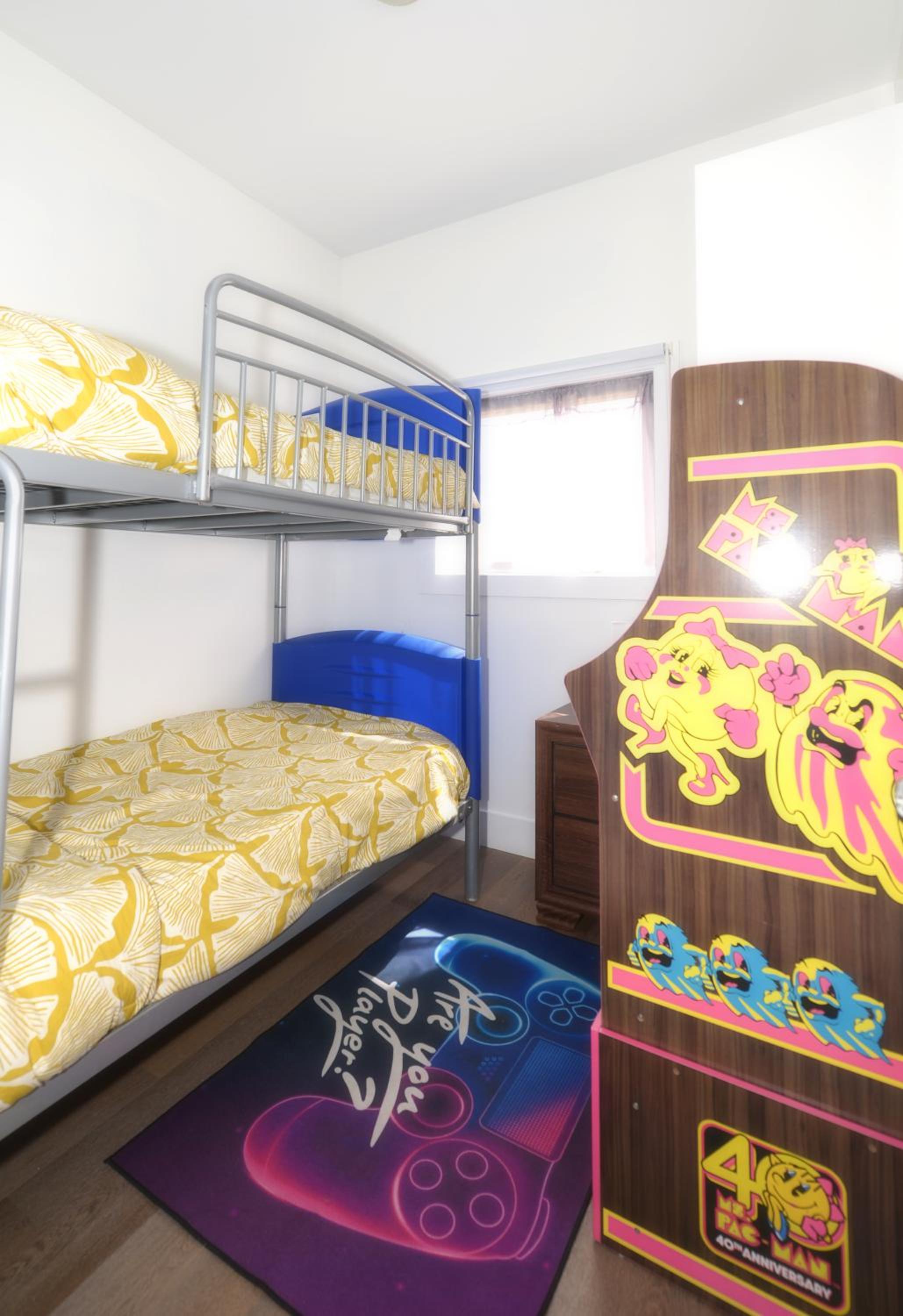 Four-Bedroom House photo 2