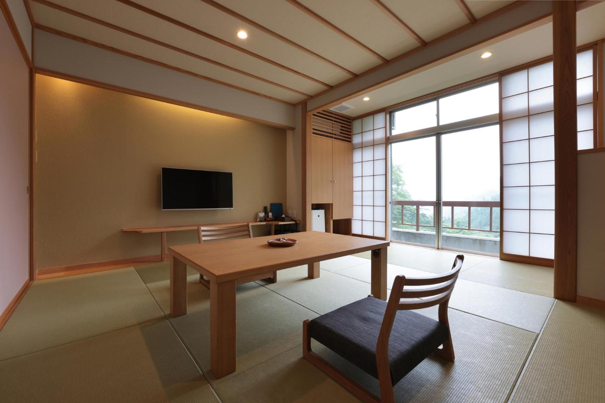 Japanese-Style Quadruple Room