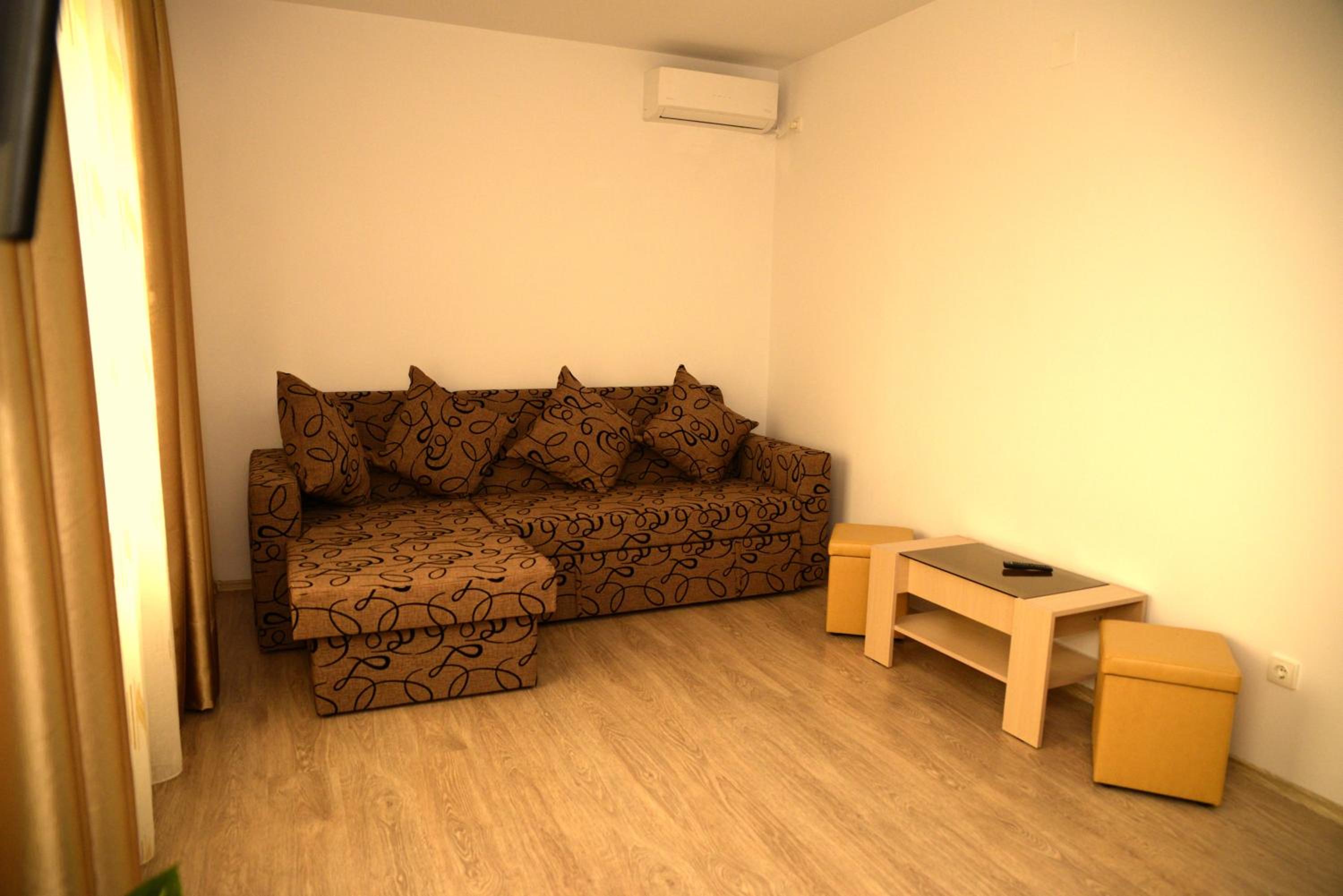 Deluxe Suite - Photo 1