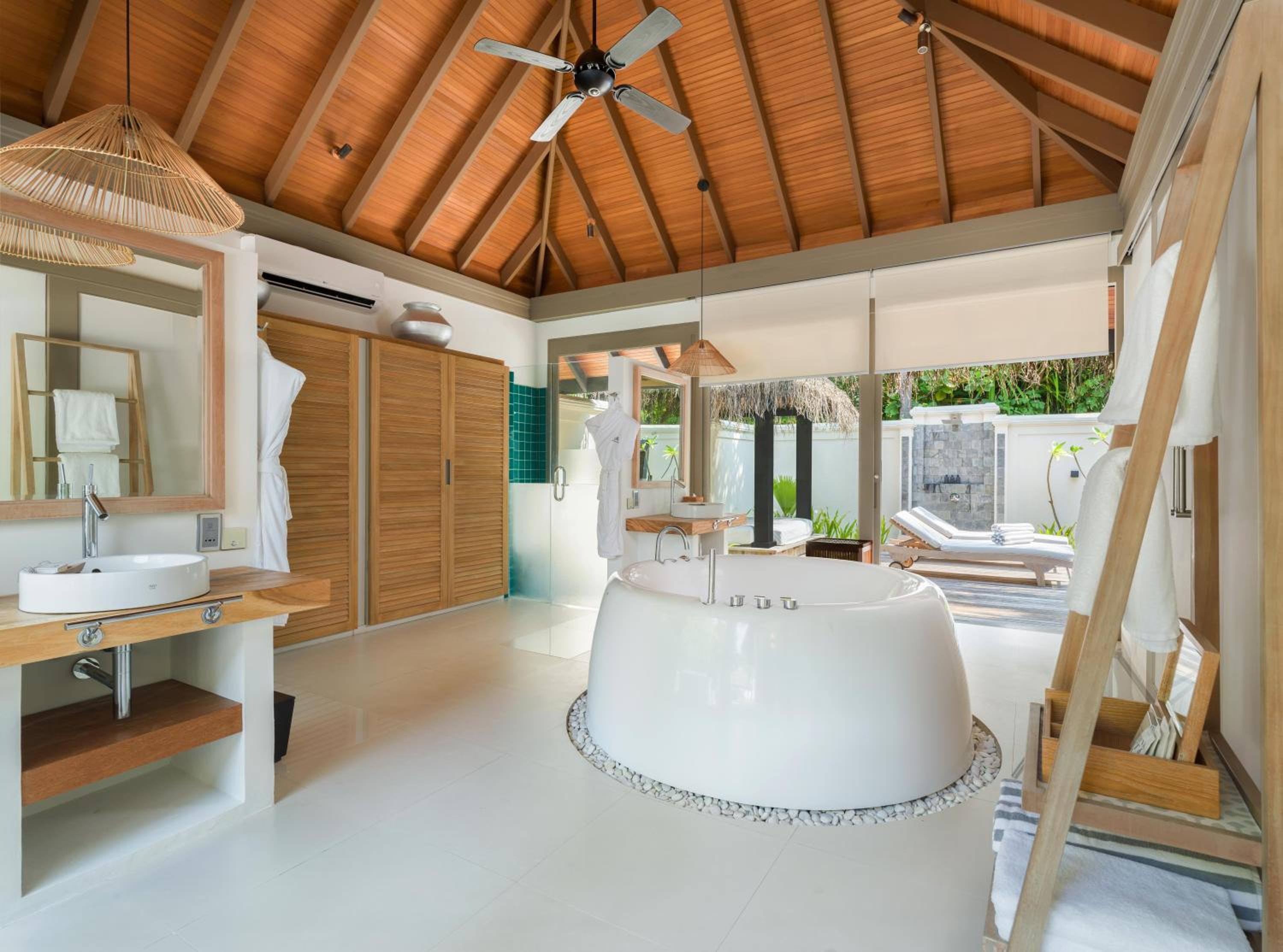 Deluxe Beach Villa with Private Pool I Personal Butler & Private Beach Access I Kids Club Access I Group Yoga Session I Non-Motorized Water Sports including Snorkeling Gear - Photo 6