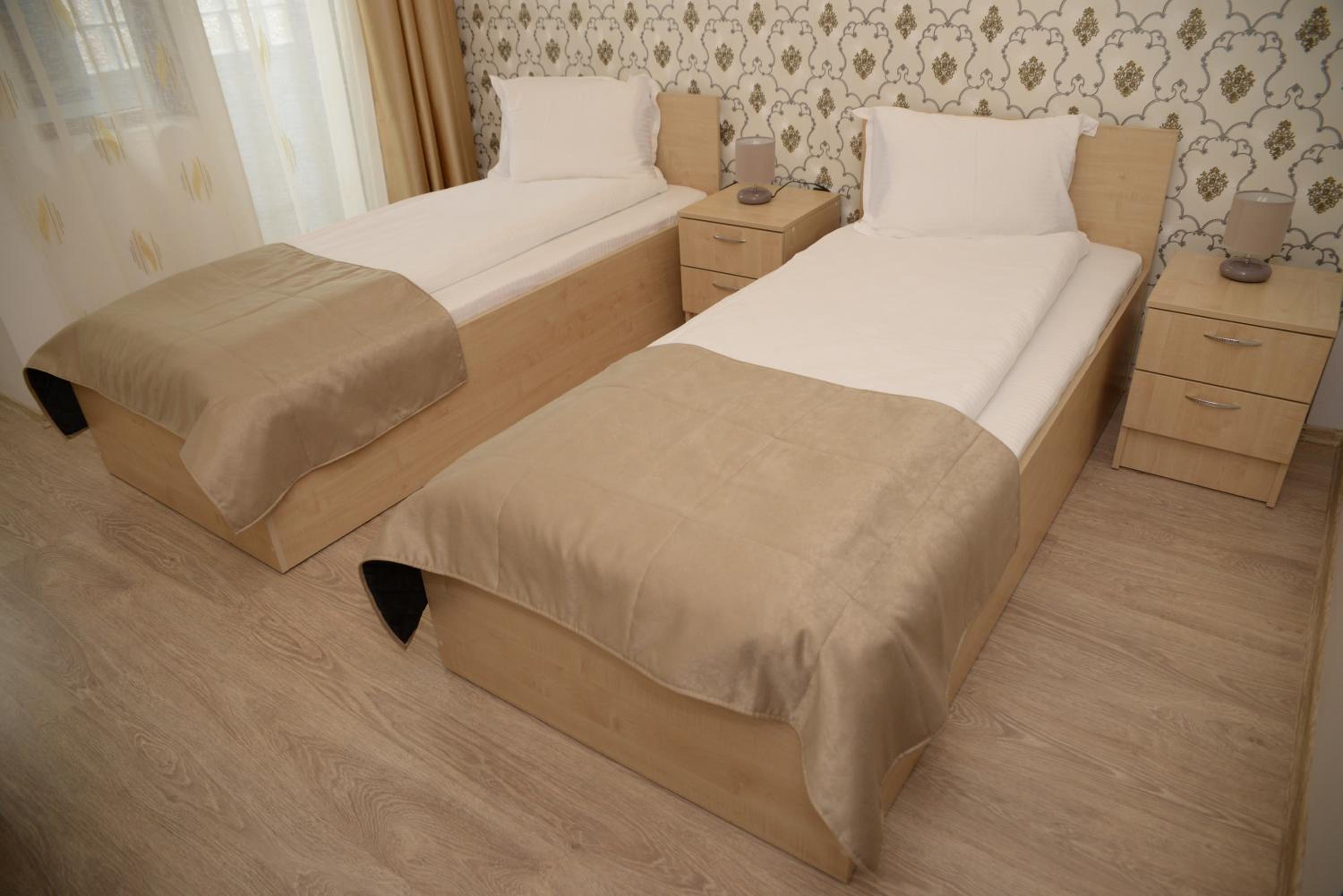 Deluxe Suite - Photo 2
