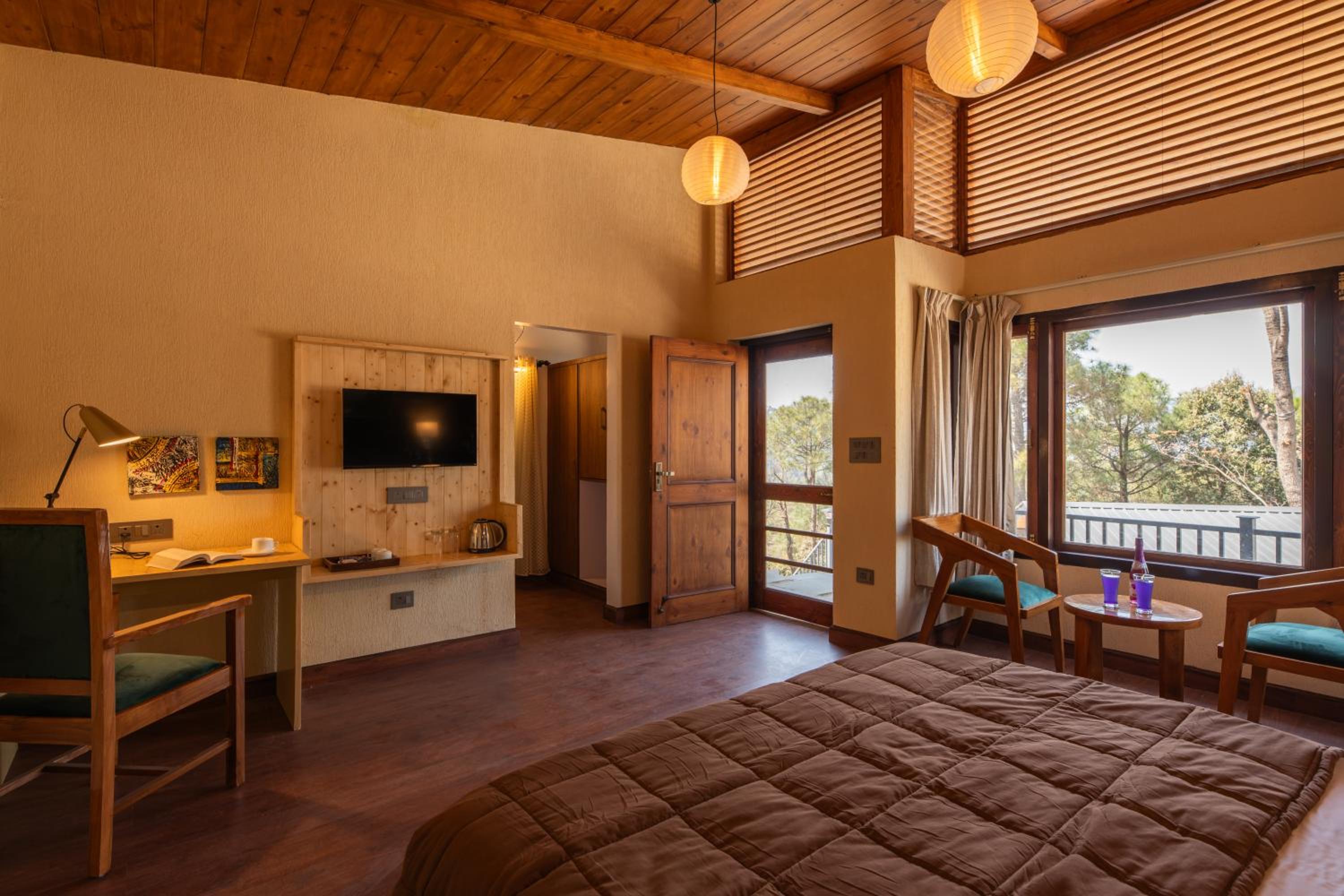 Deluxe Family Room photo 1