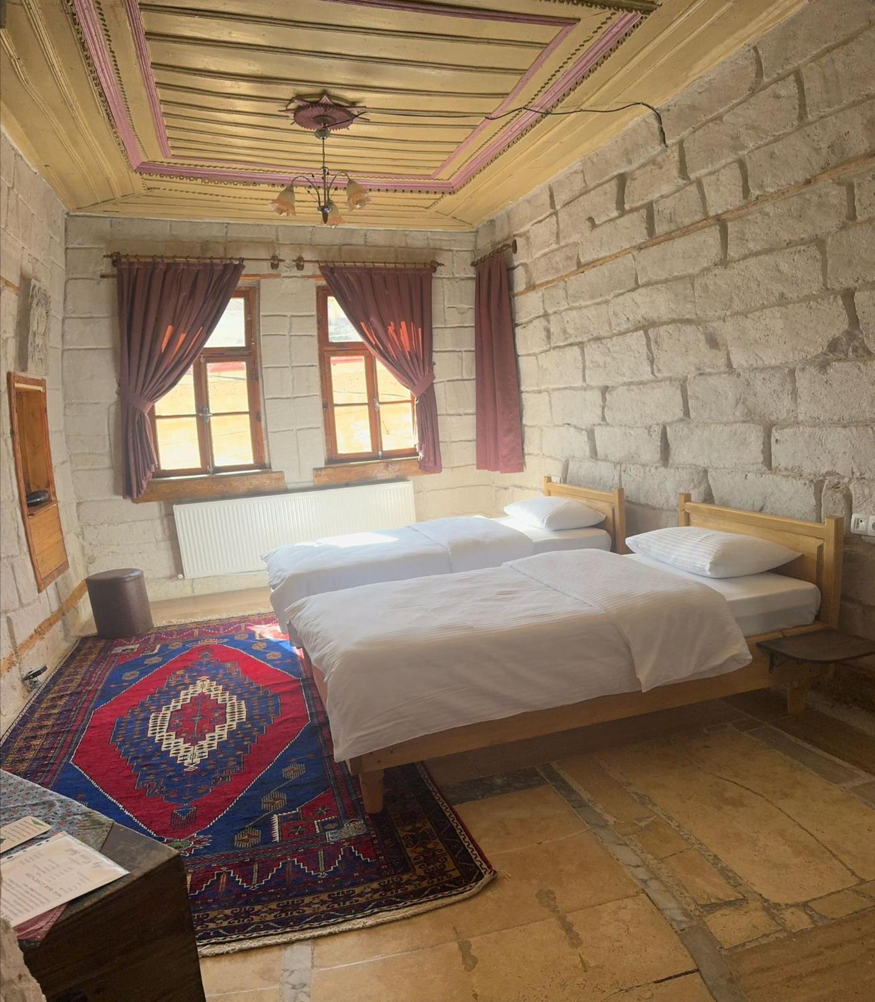 Standard Double Room - Photo 19