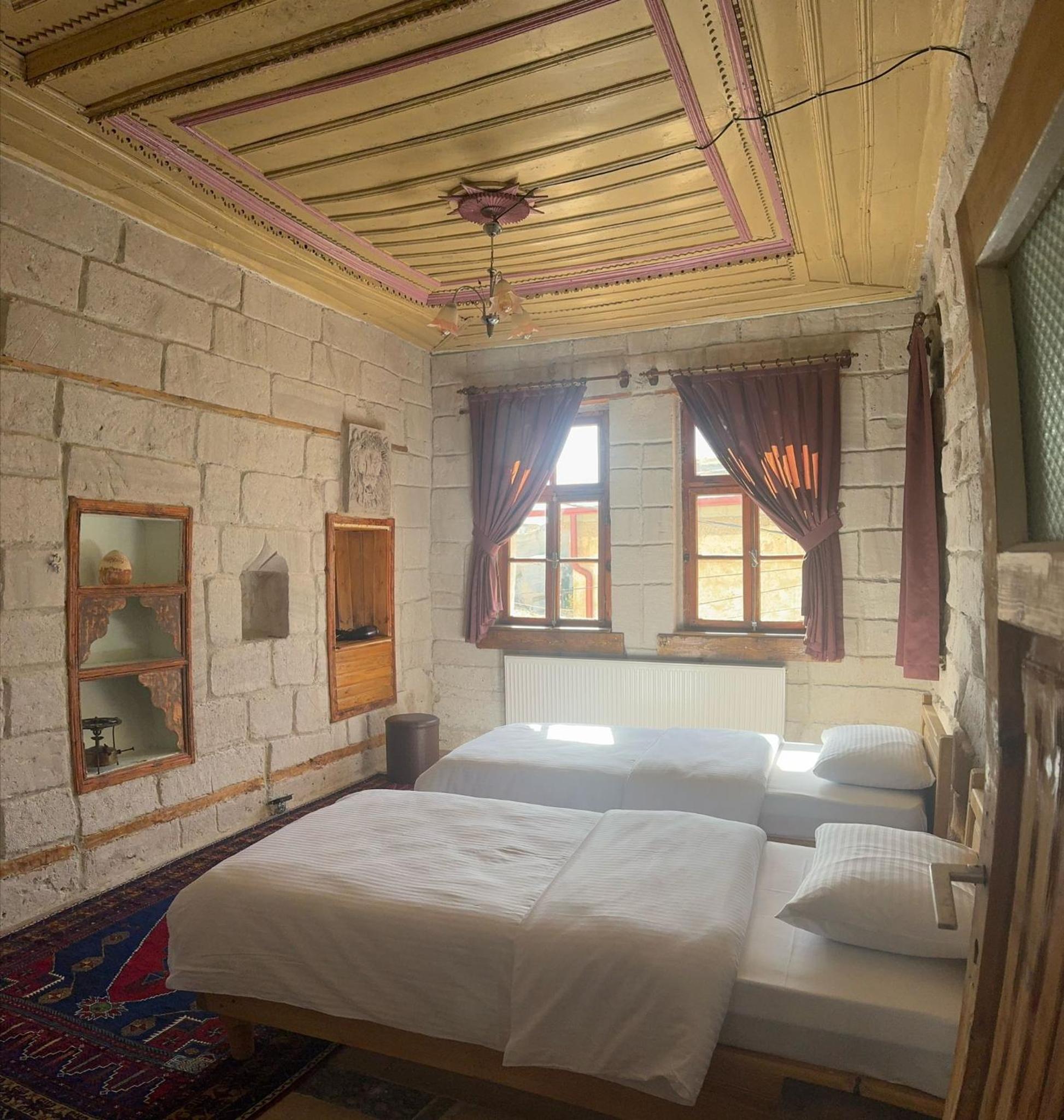 Standard Double Room - Photo 22