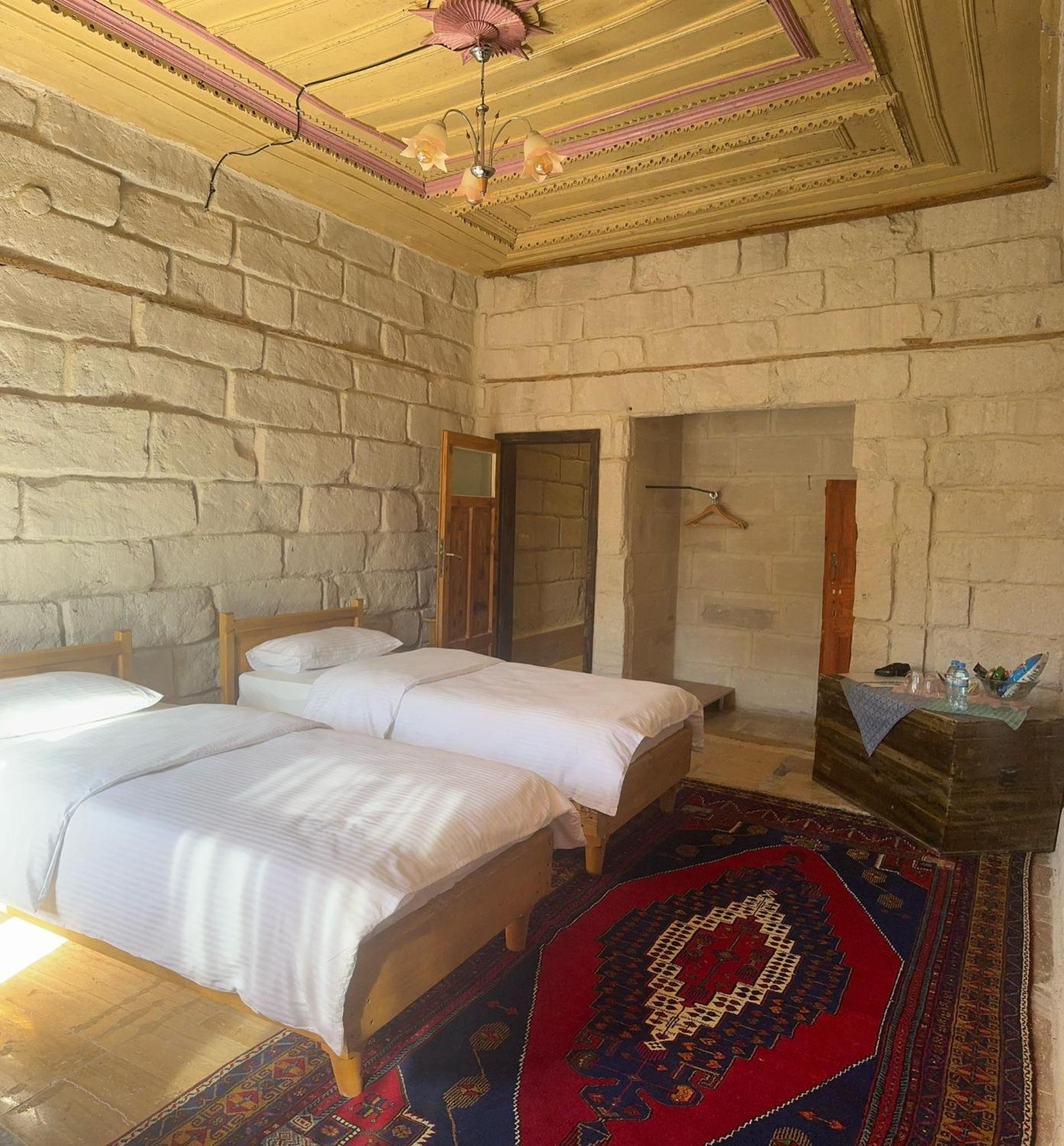 Standard Double Room - Photo 23