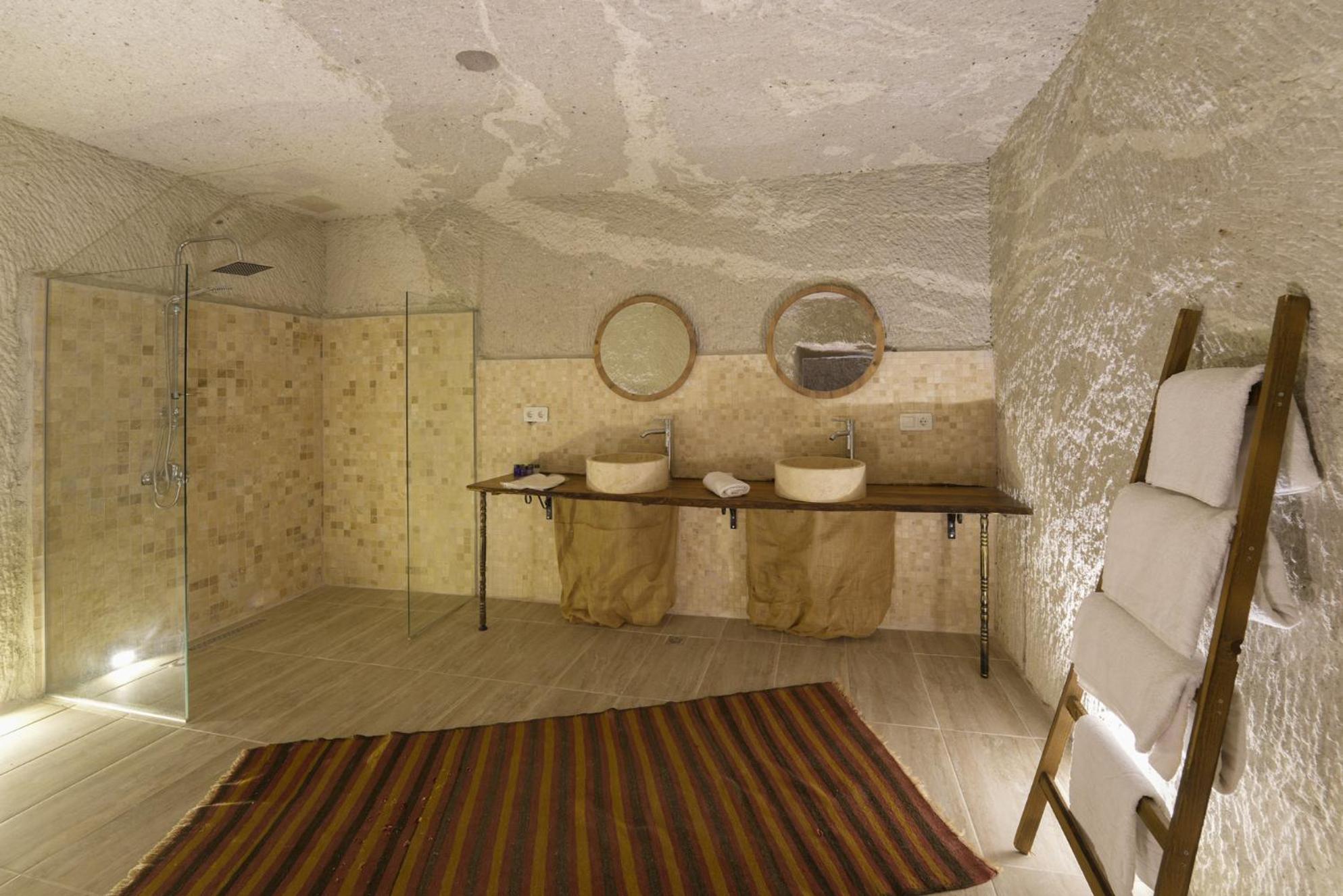 Deluxe Room - Photo 3
