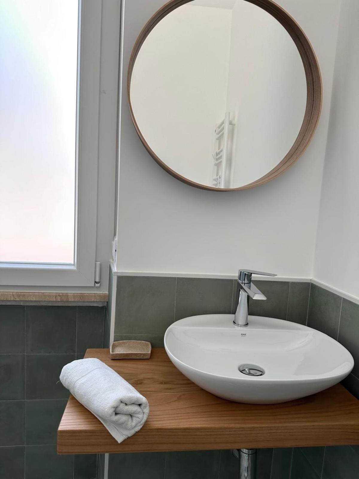 Double Room with Private Bathroom photo 2