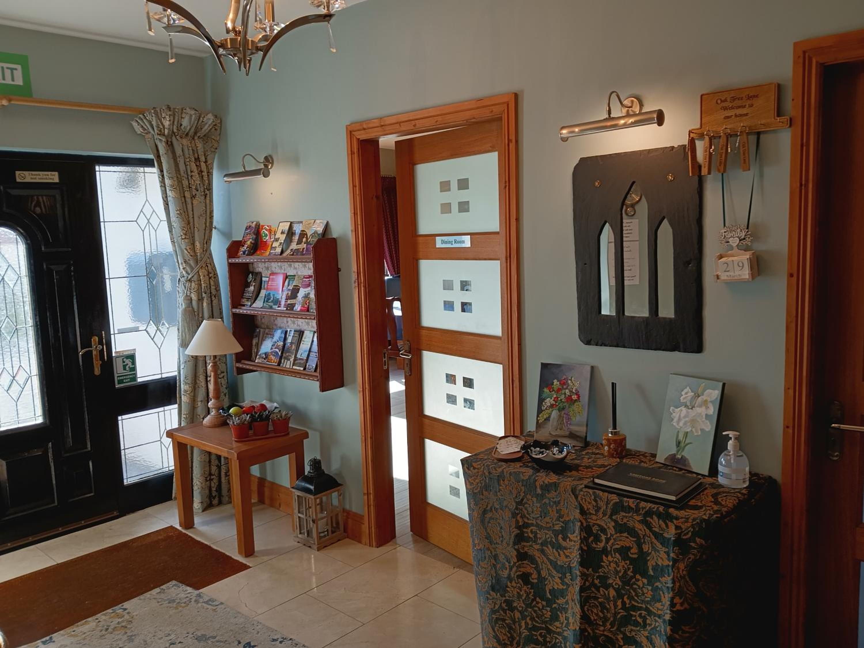 Large Double Room - Photo 4