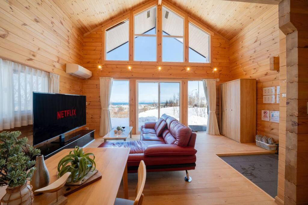 One-Bedroom House photo 1