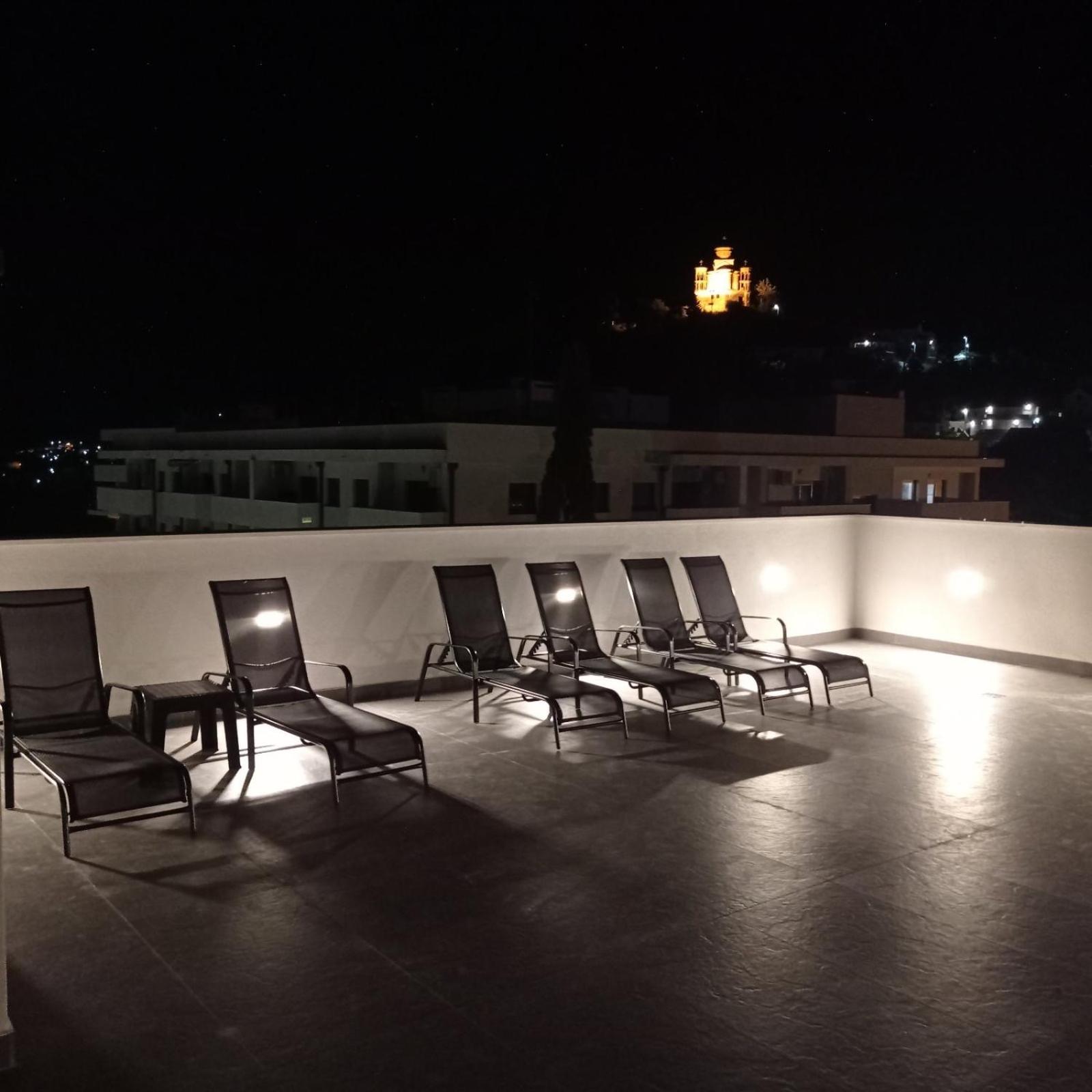 Studio with Balcony photo 2