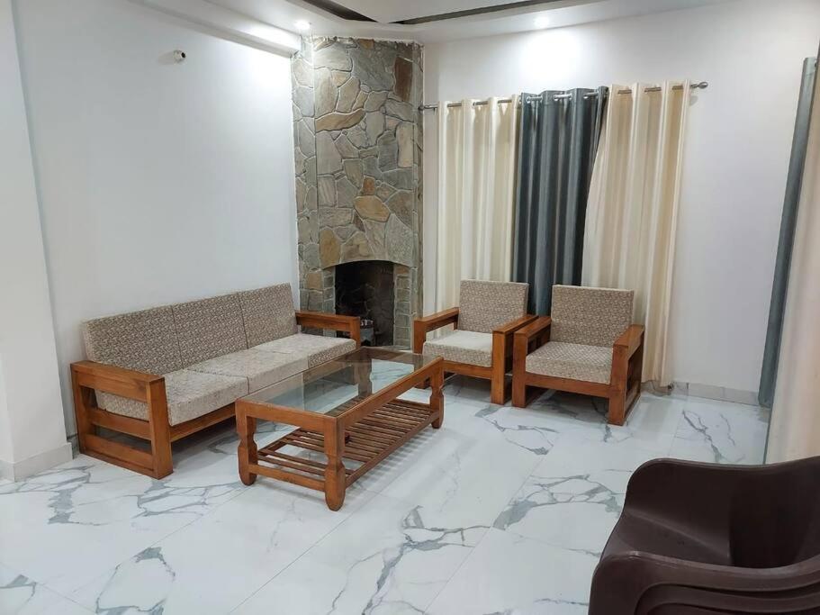 Three-Bedroom Villa photo 2