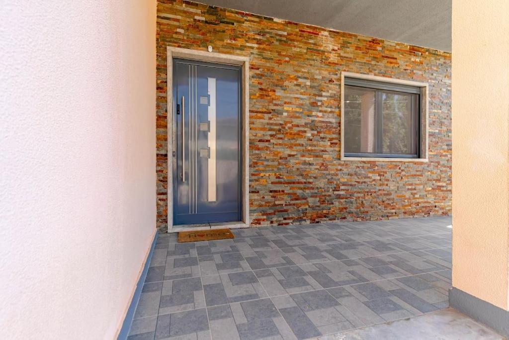 Villa photo 3
