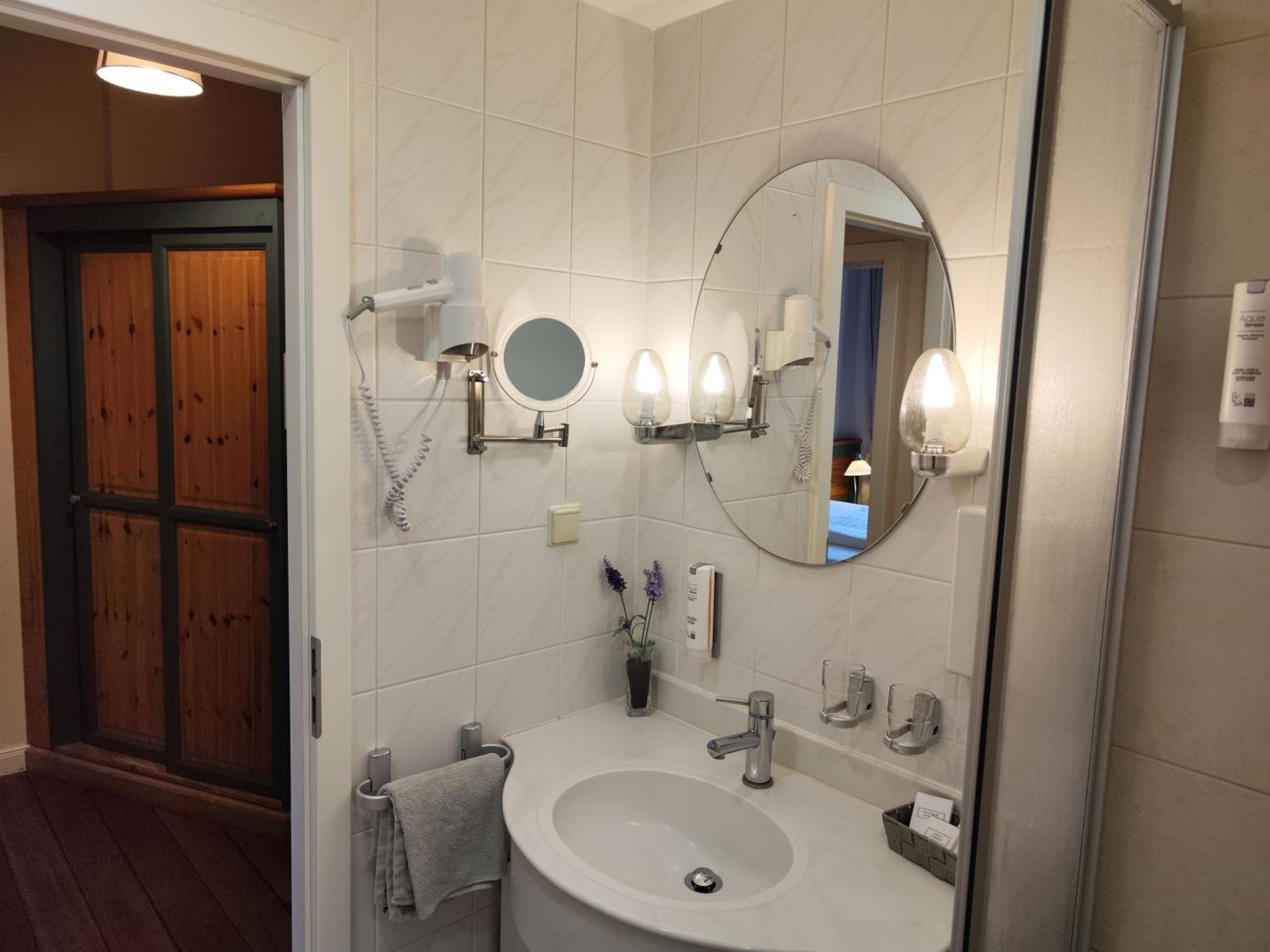 Standard Double Room photo 3