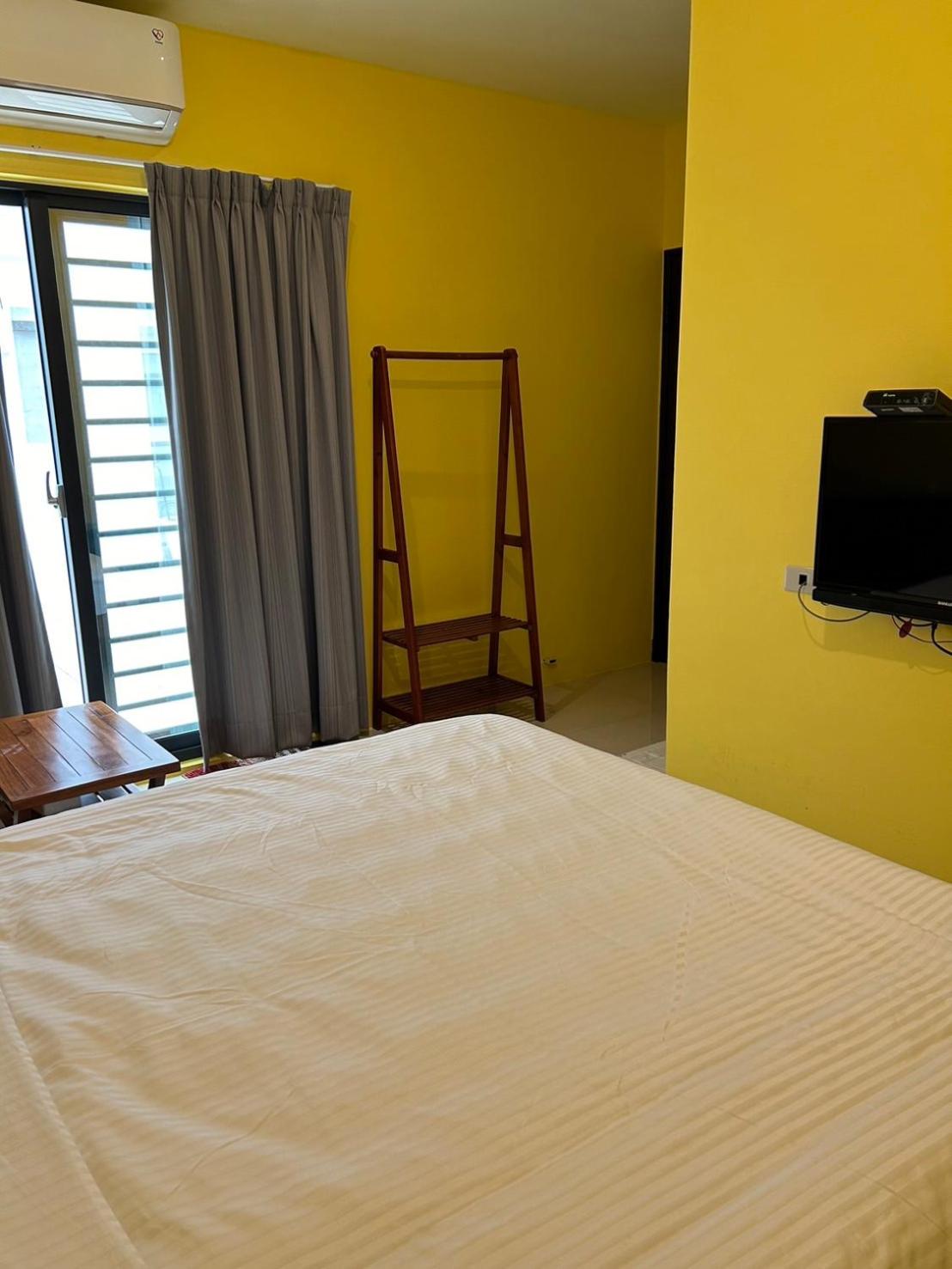 Deluxe Double Room with Balcony photo 3