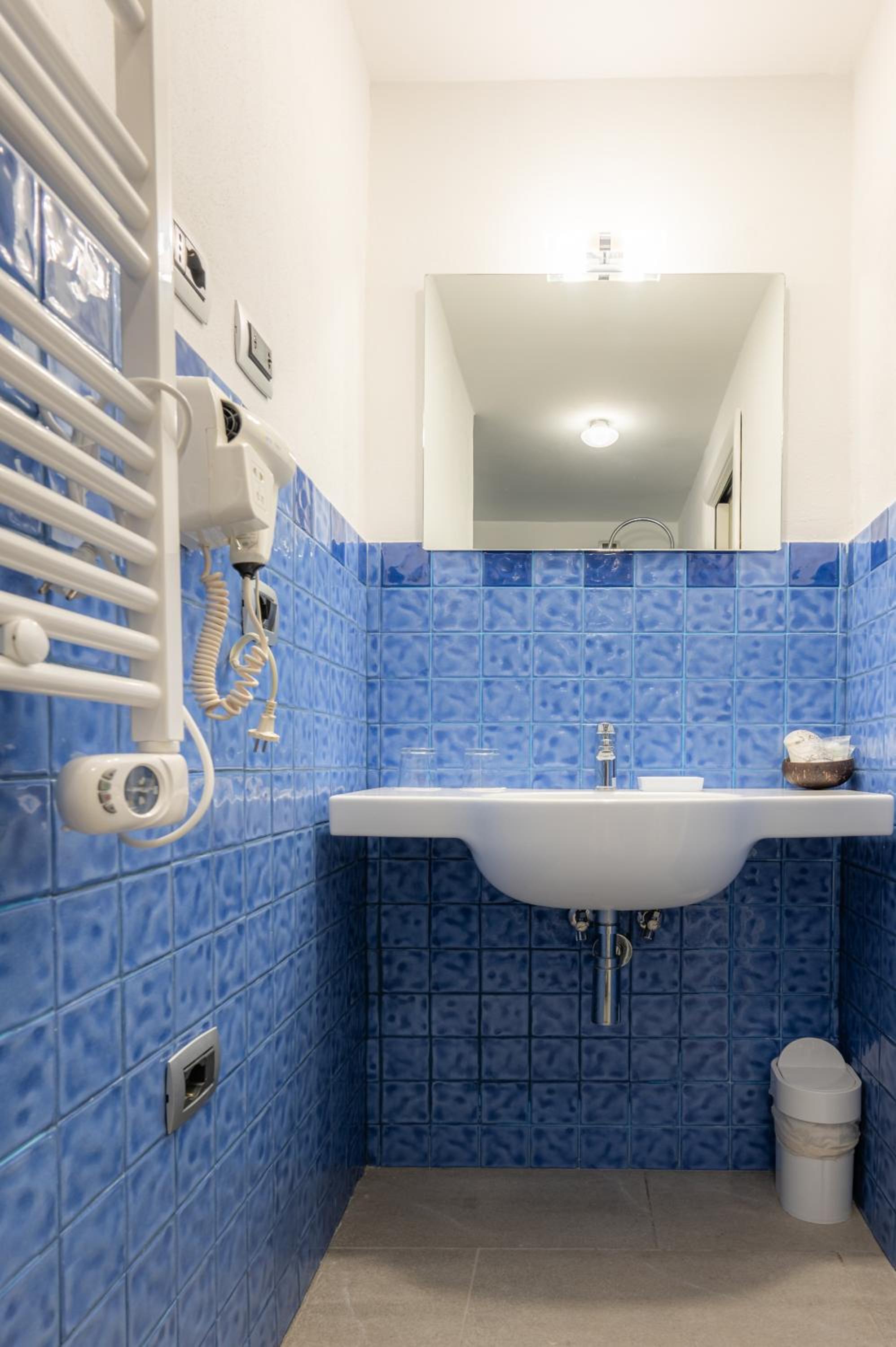 Double or Twin Room - Photo 46