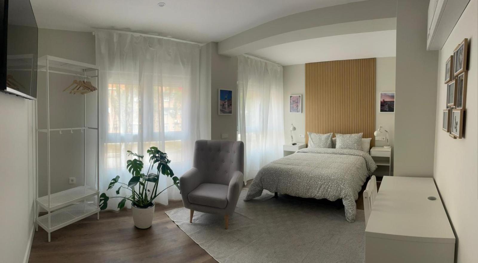 Large Double Room photo 2