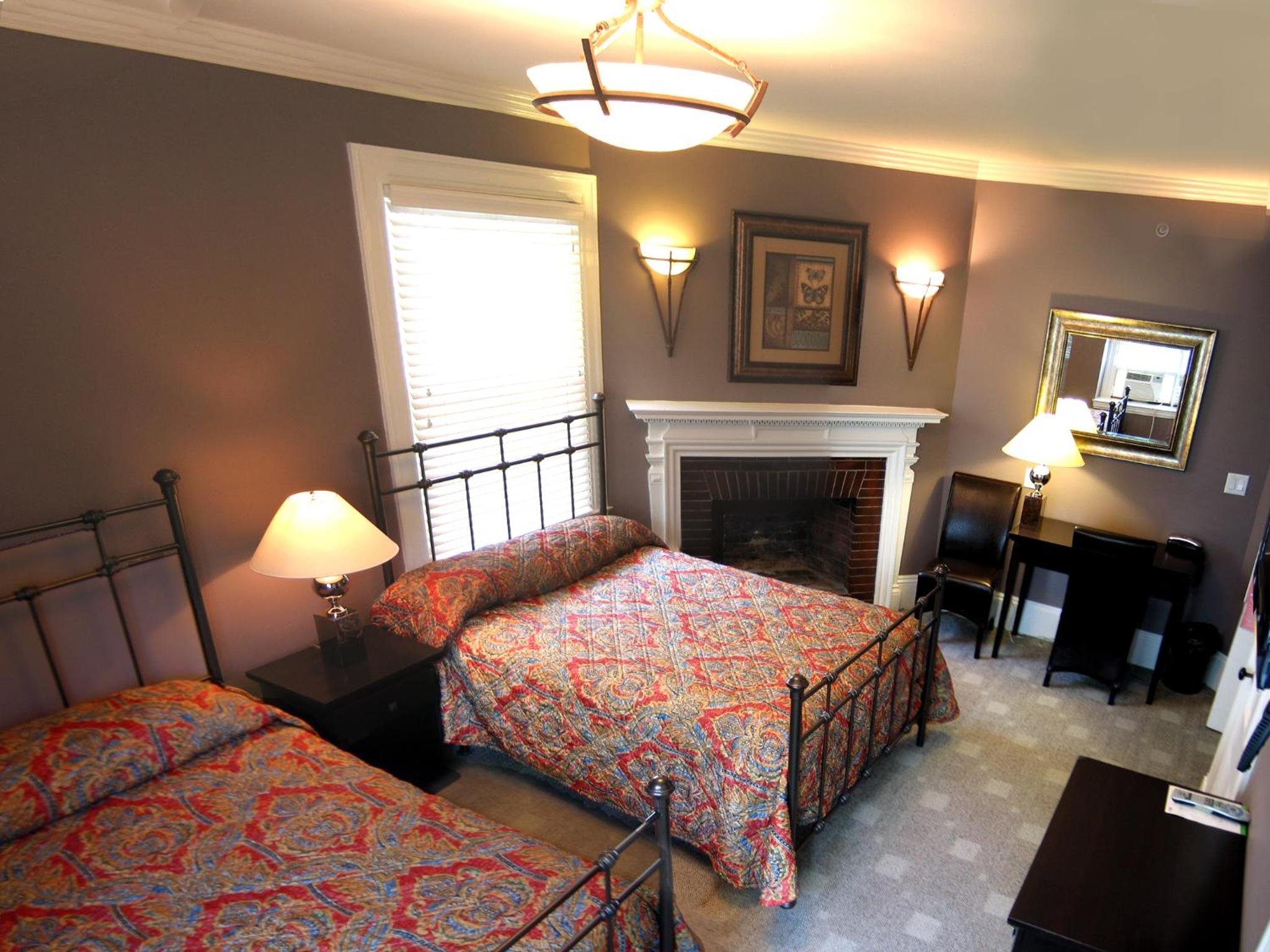 Standard Room with Two Double Beds